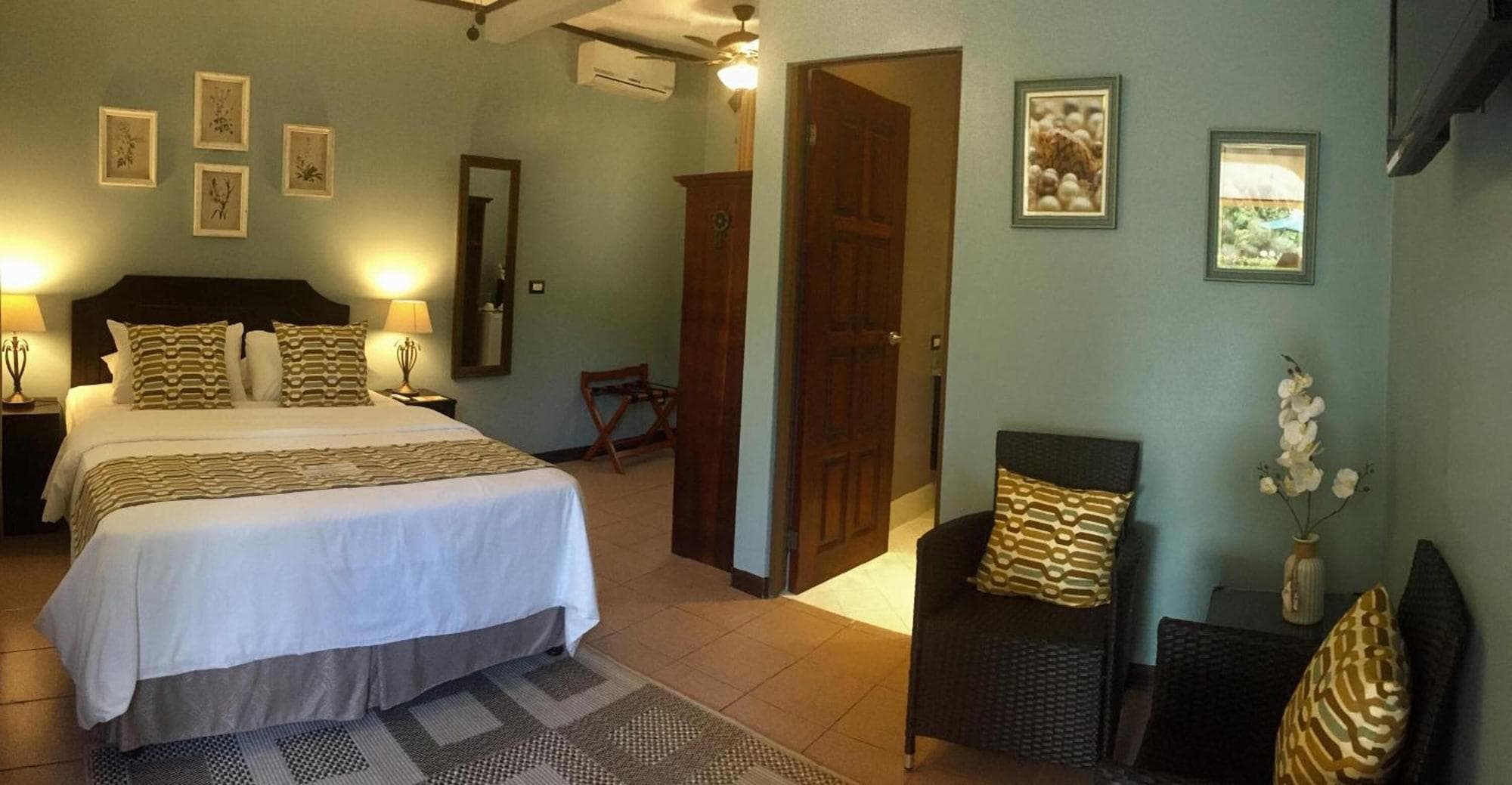 Espadilla Gardens Hotel