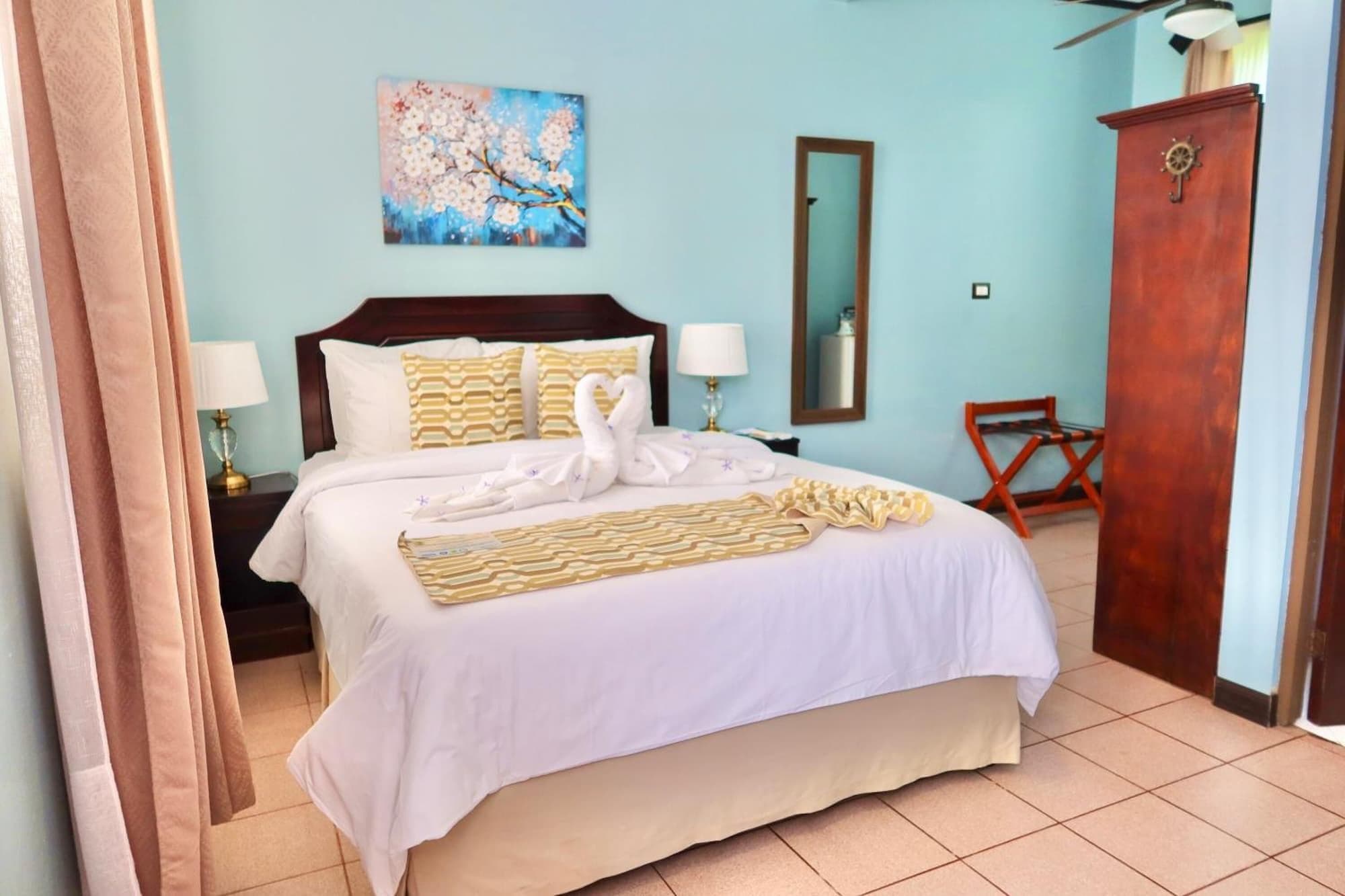 Espadilla Gardens Hotel