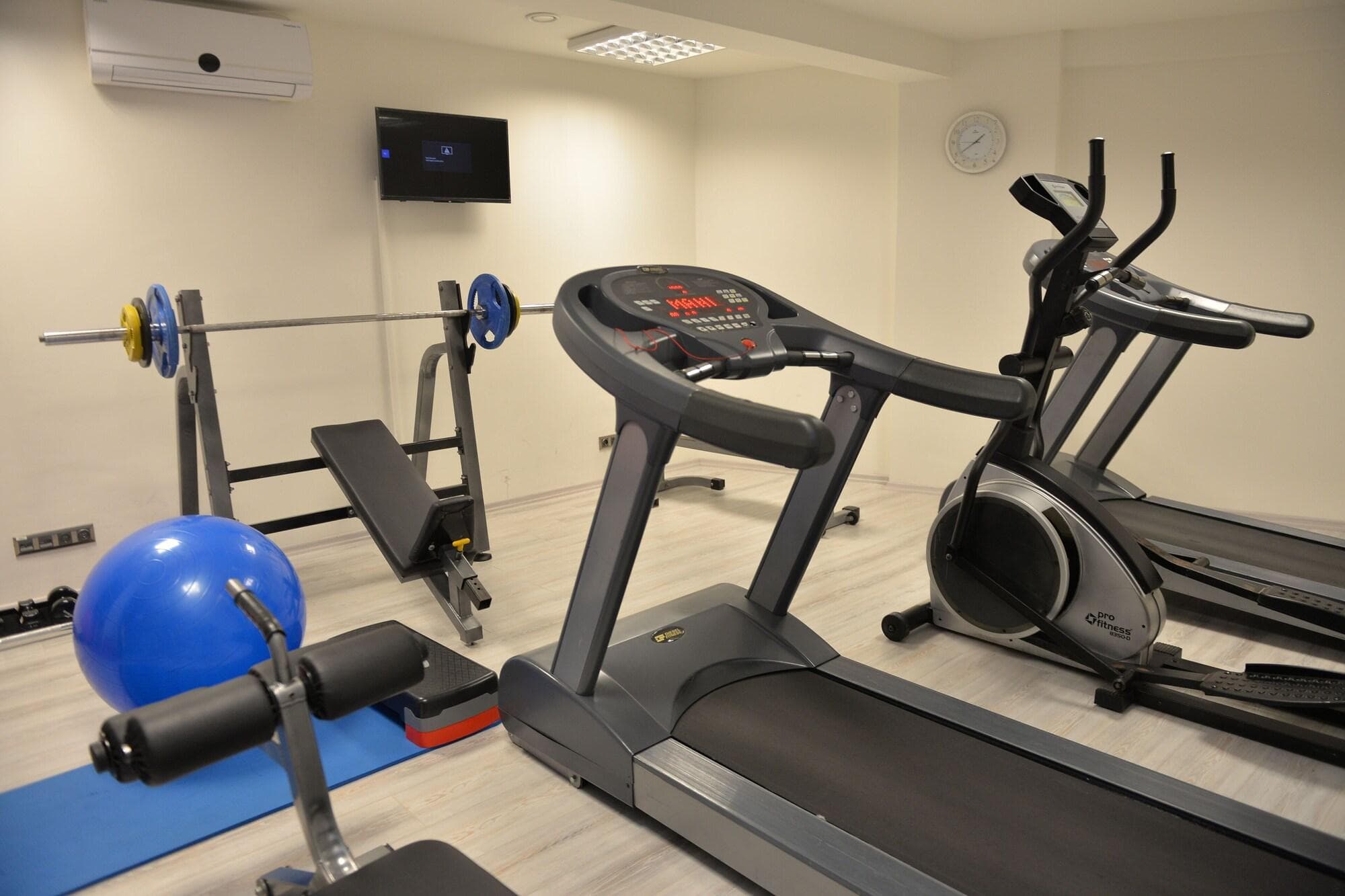 Ramada Hotel Suites(Dublicated)), Sports and Entertainment