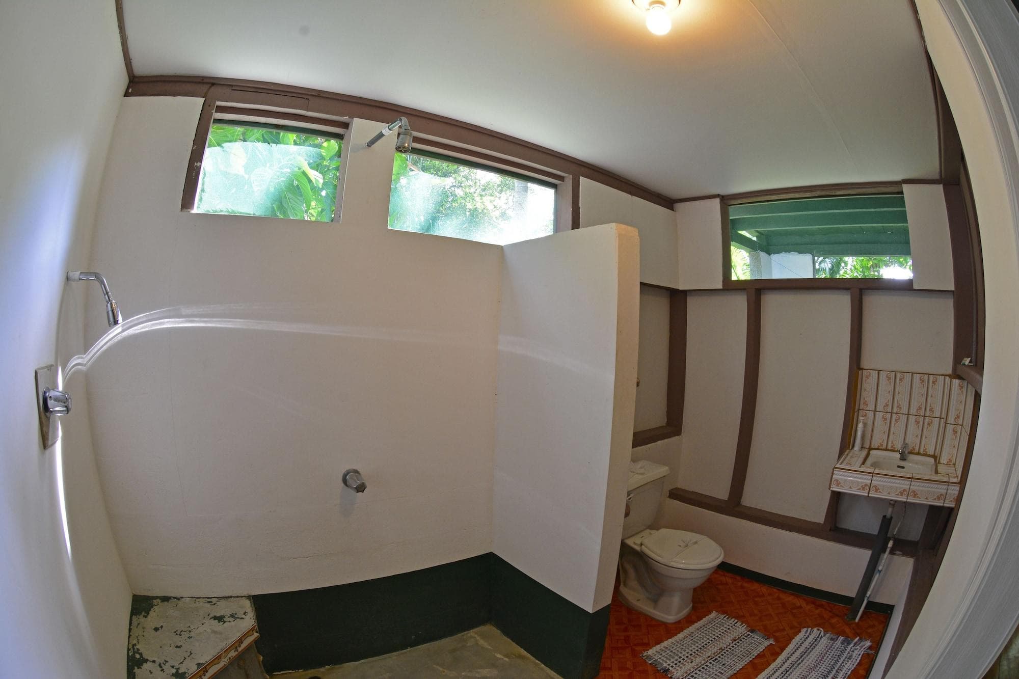 Poor Man S Paradise, Room