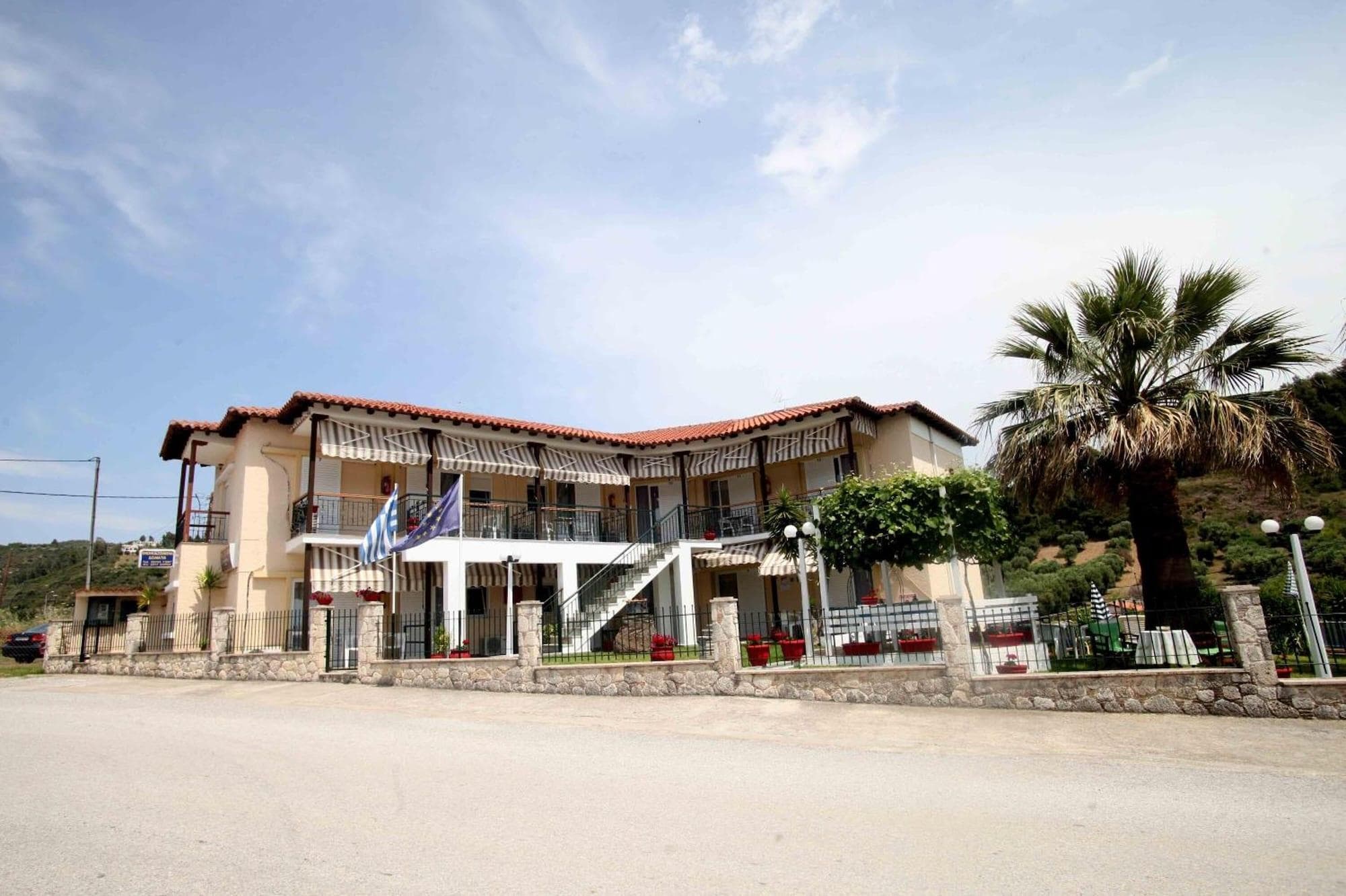 Skioni Studios