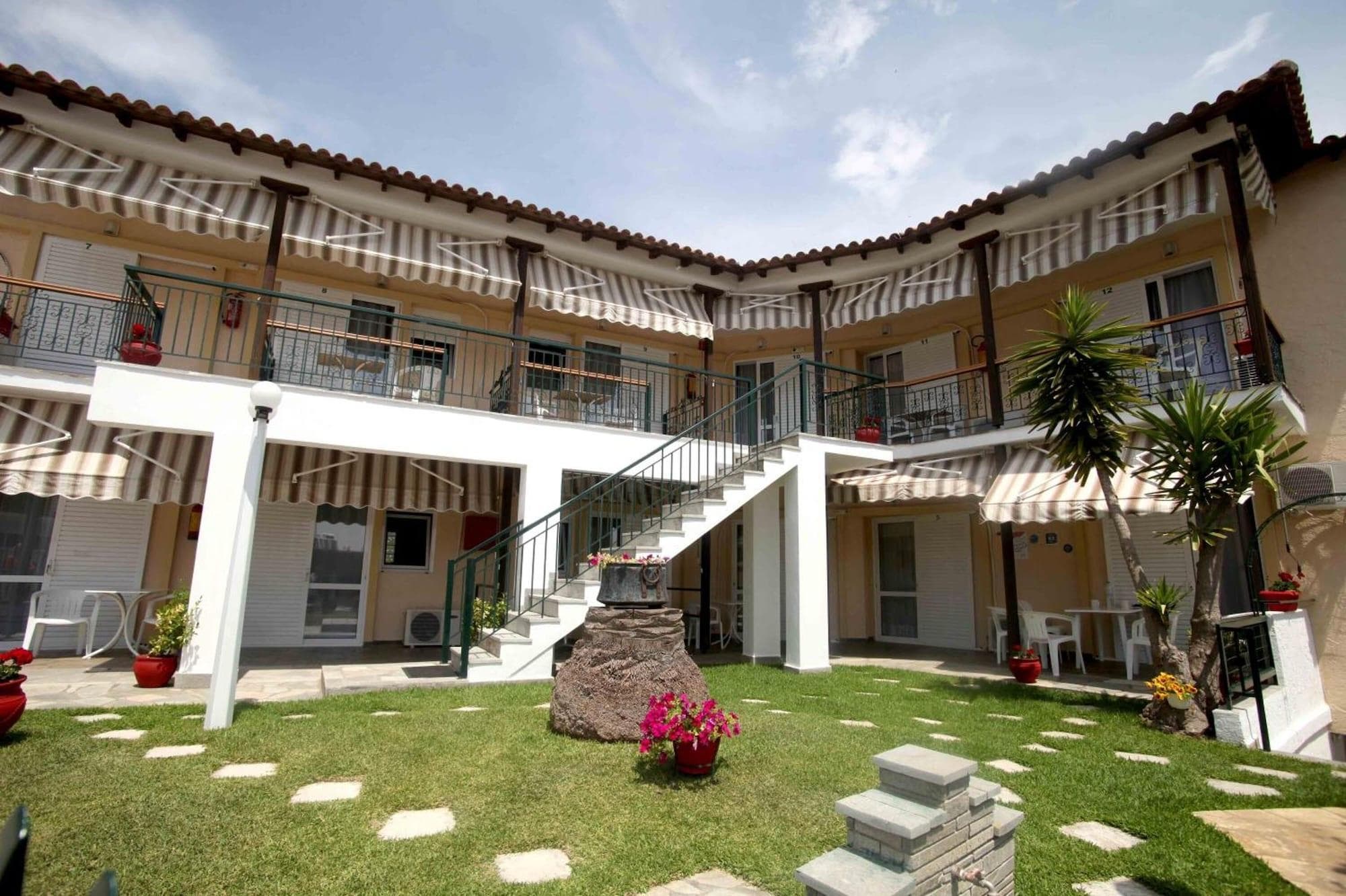 Skioni Studios
