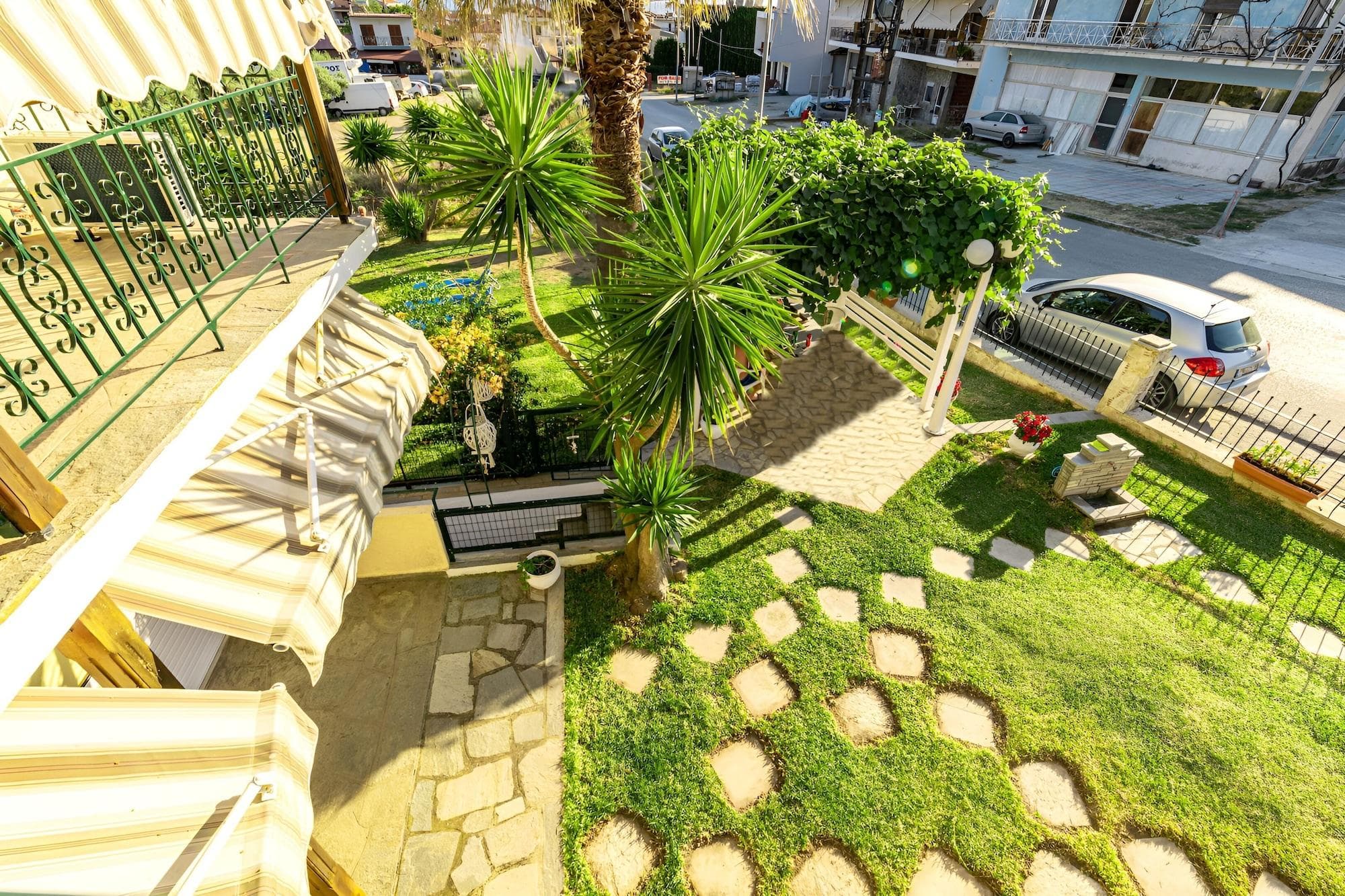Skioni Studios