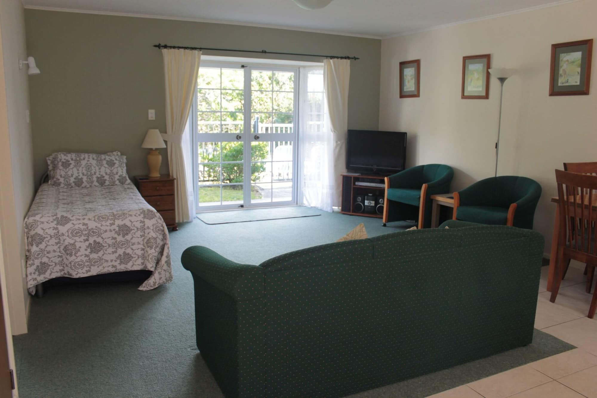 Ash Grove Boutique Motel