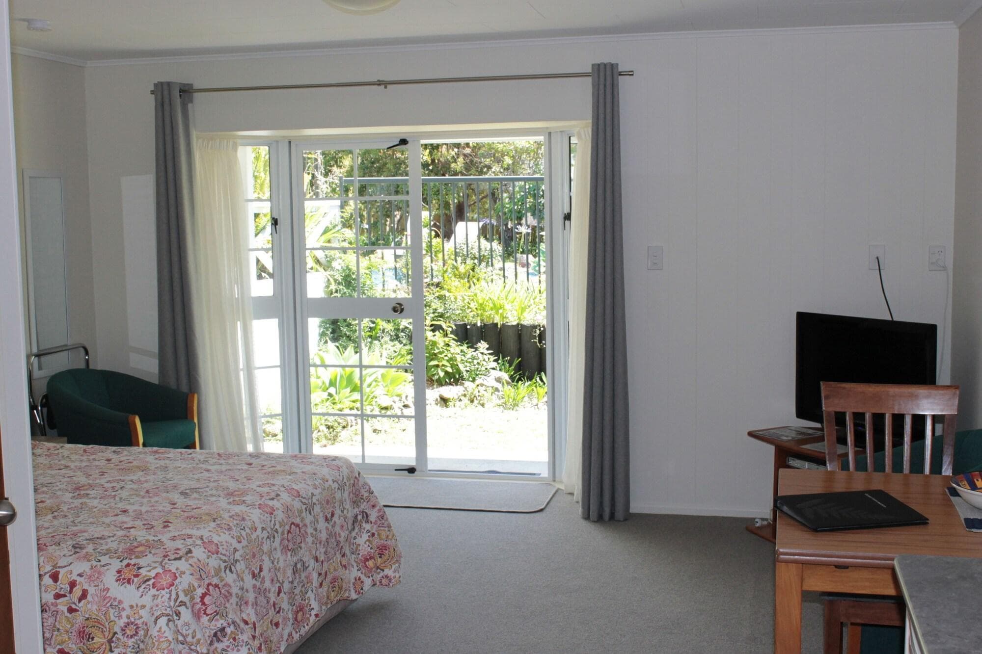 Ash Grove Boutique Motel