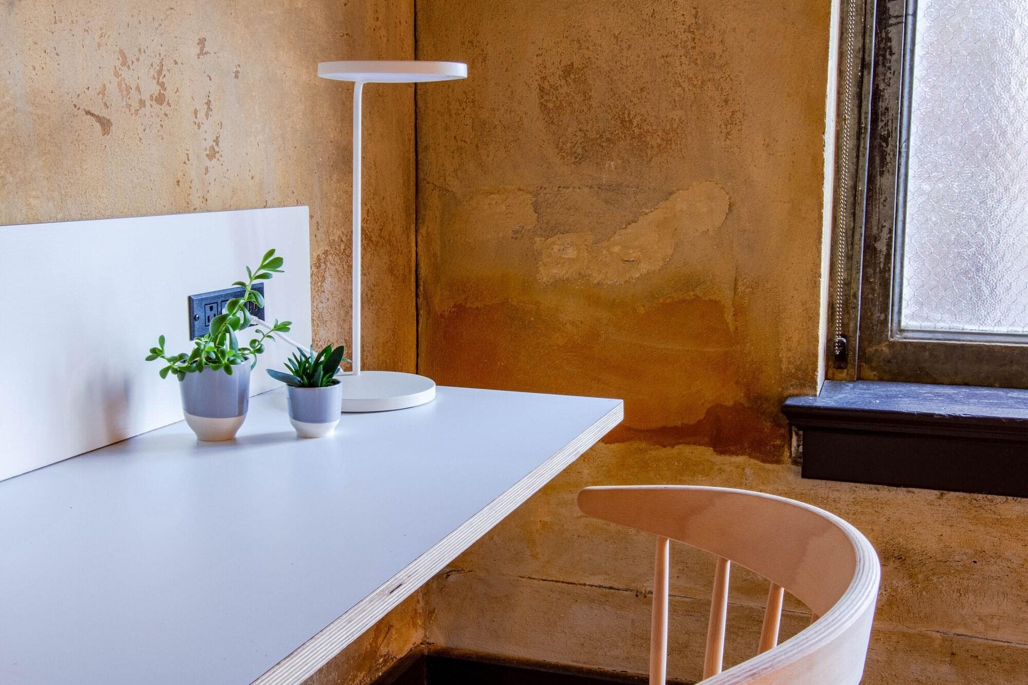 Travelers Hotel, Room