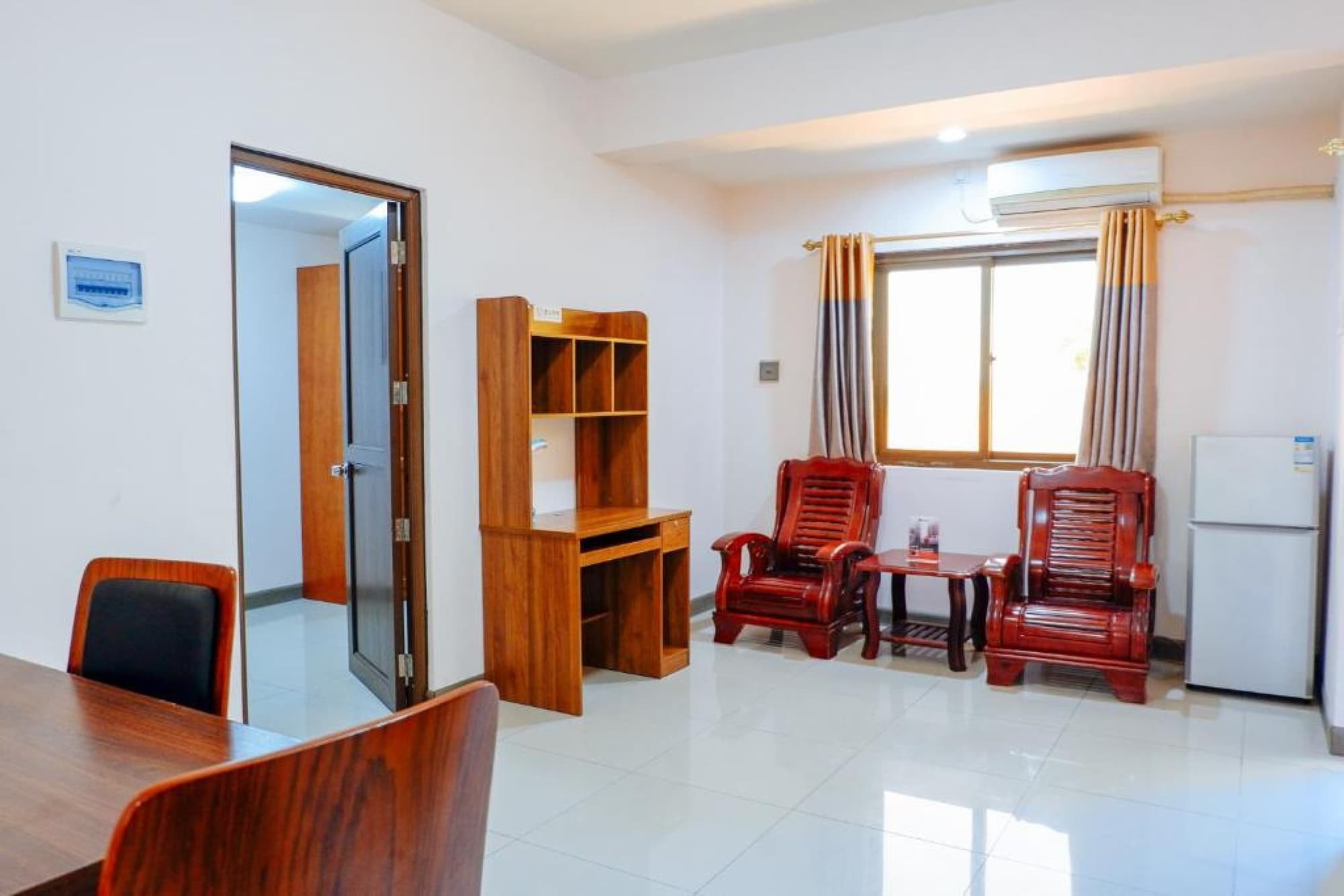 RedDoorz Plus near Camella La Brisa Lapulapu