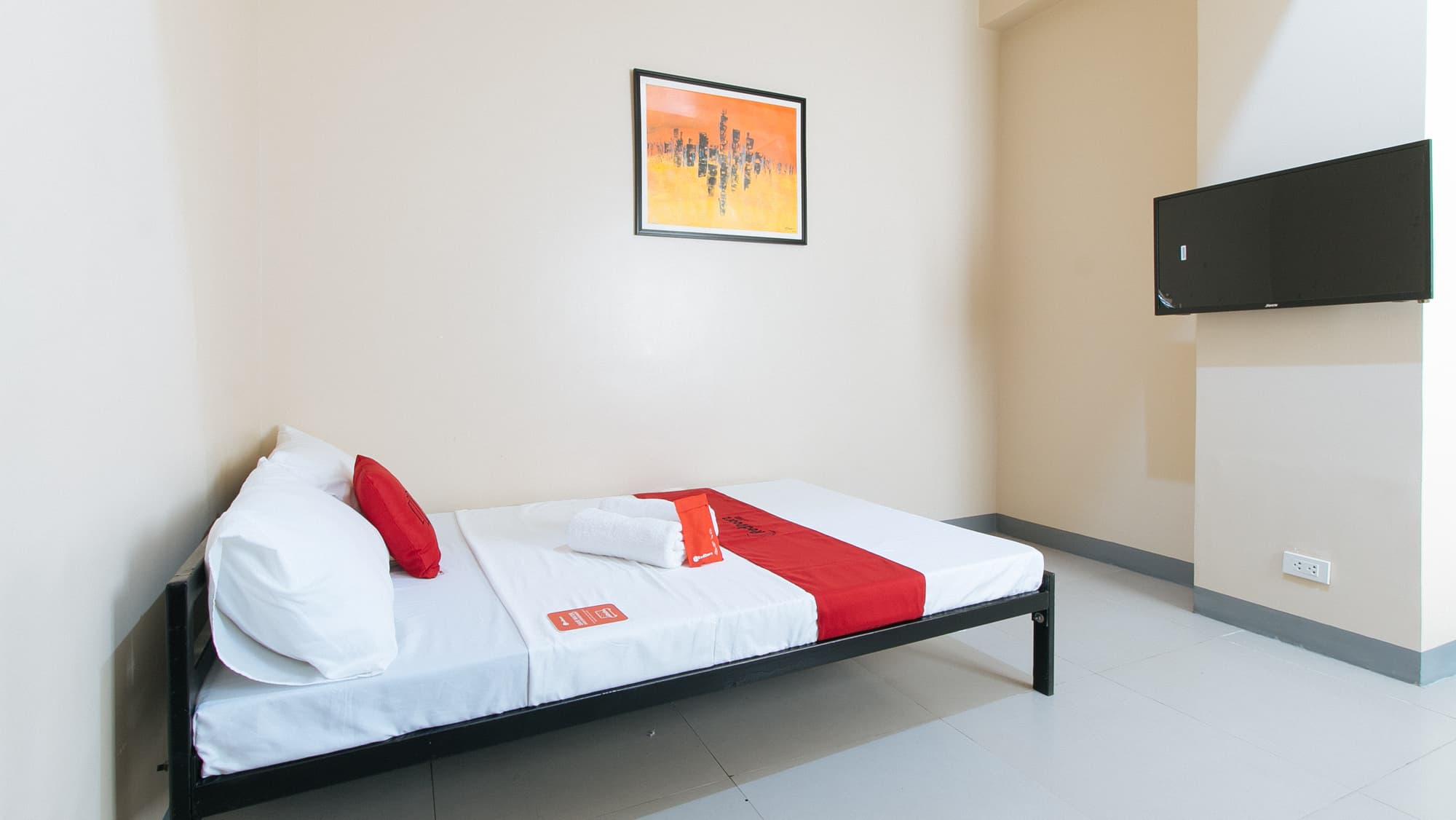 RedDoorz @ Torre De Manuel Residences 1