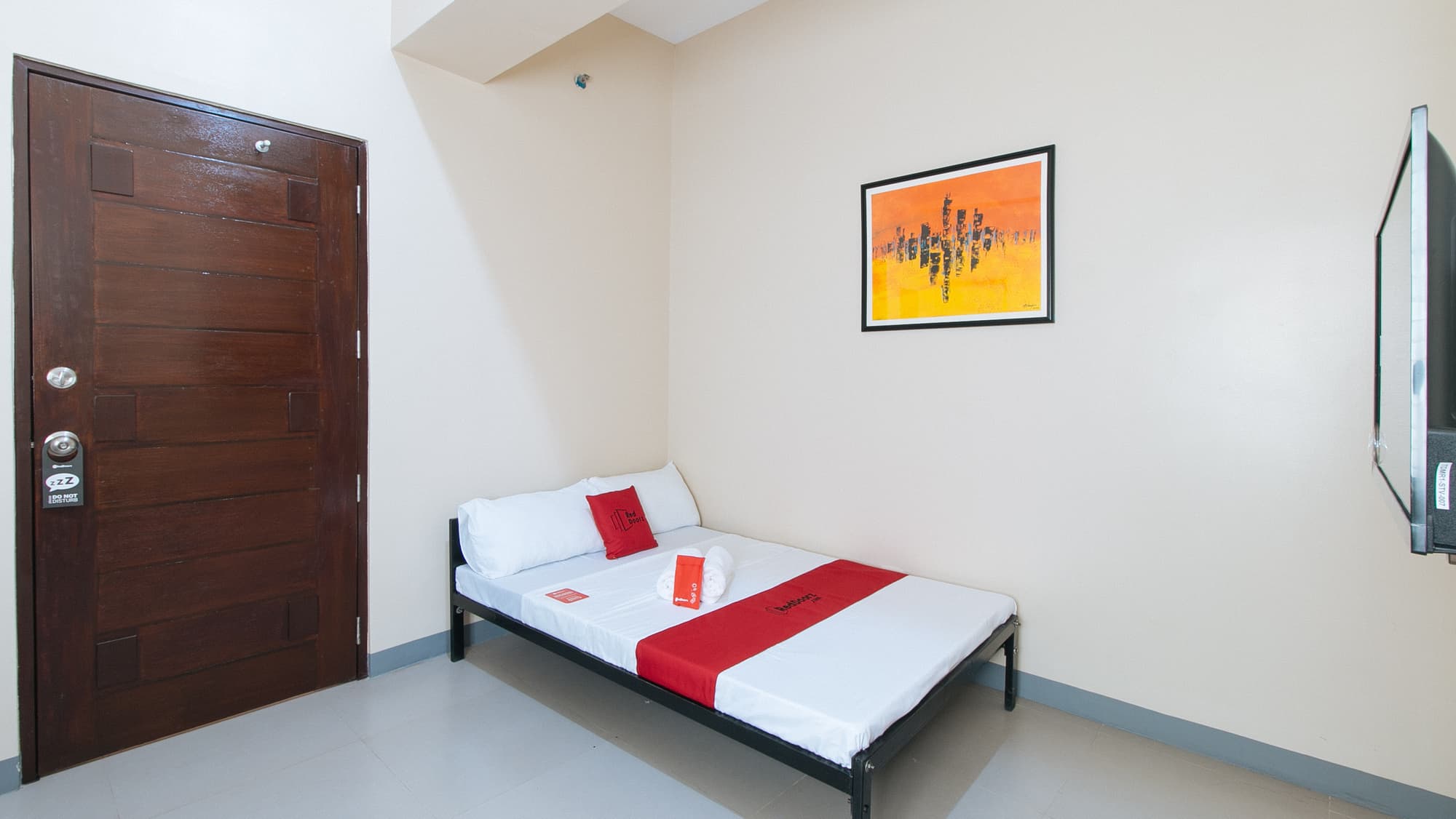 RedDoorz @ Torre De Manuel Residences 1