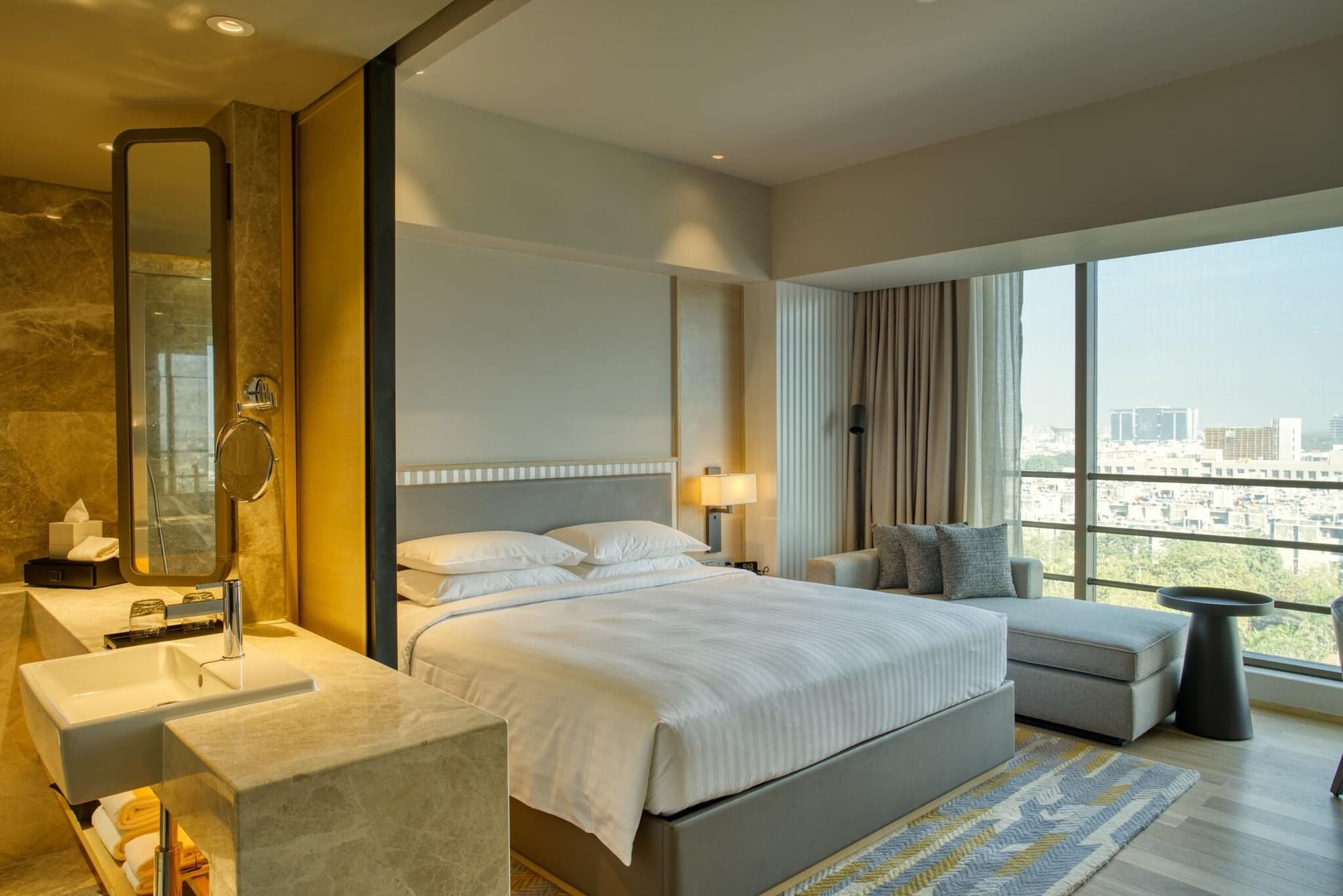 Courtyard By Marriott Ahmedabad Sindhu Bhavan Road, Room