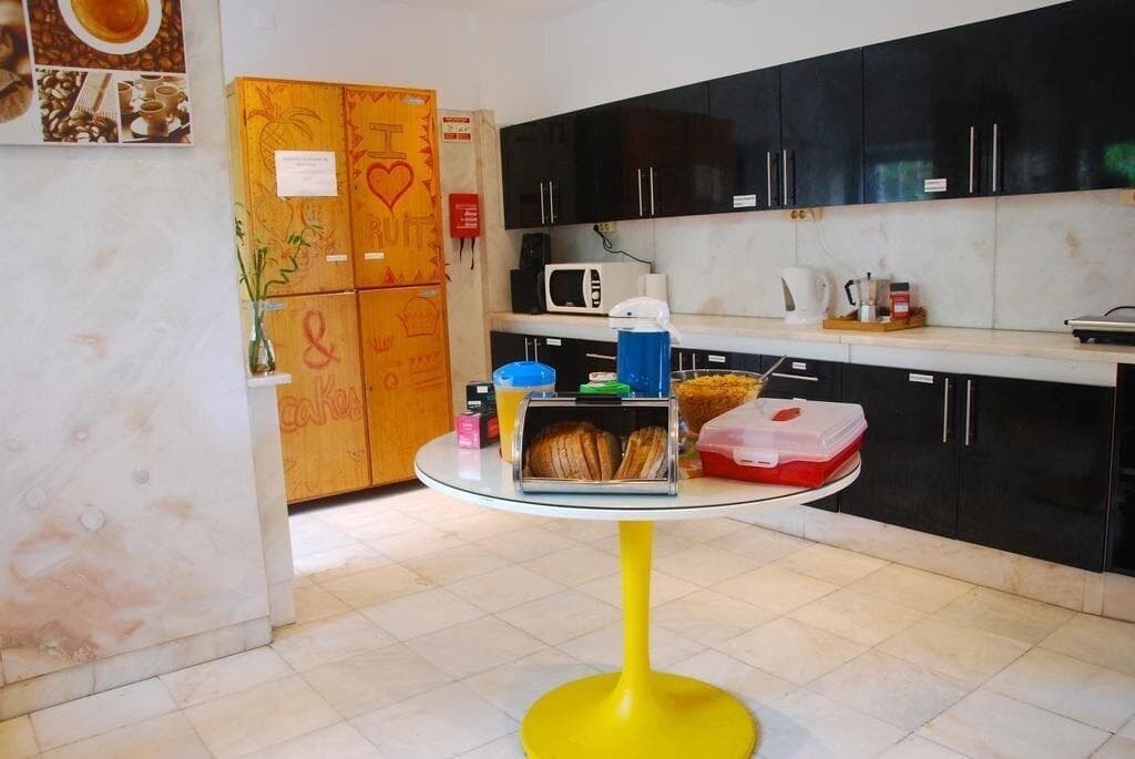 Carcavelos Surf Hostel