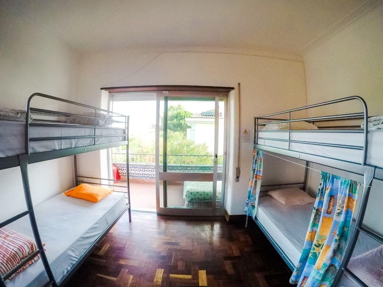 Carcavelos Surf Hostel