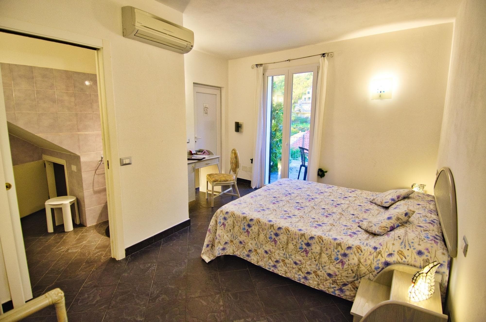 Cinqueterre Residence