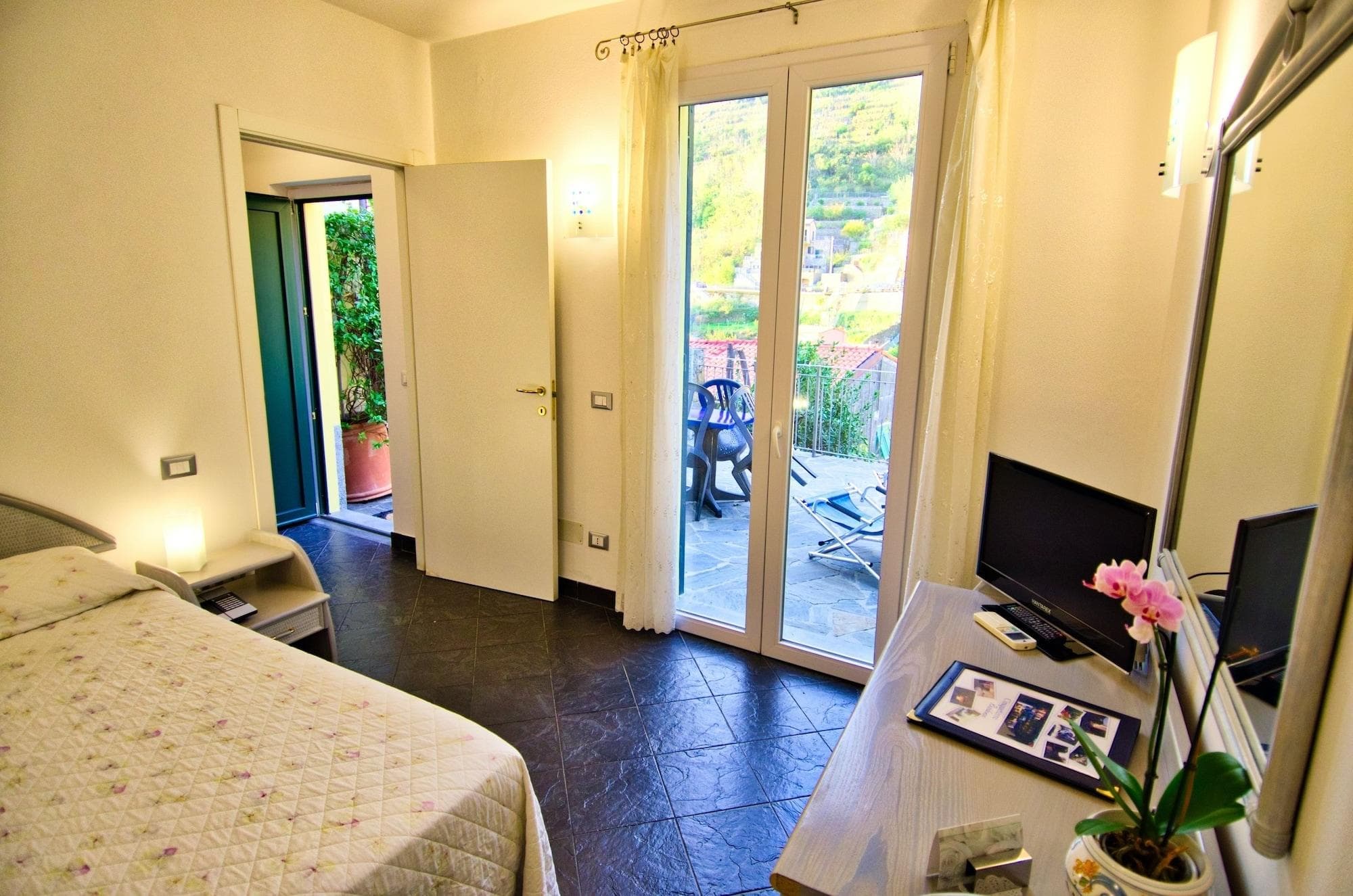 Cinqueterre Residence