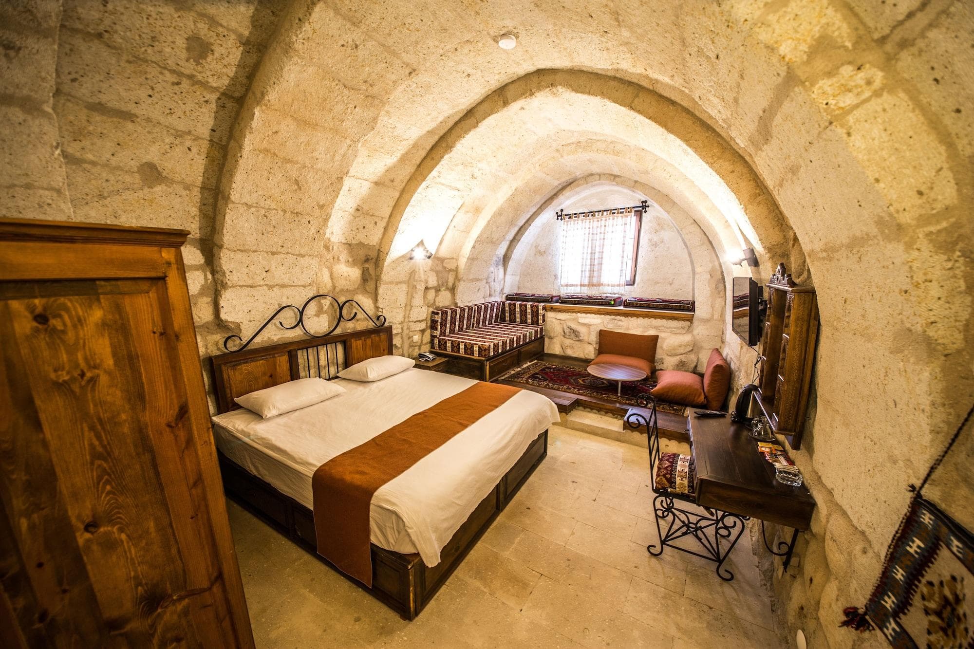 Harkasos Cave Hotel