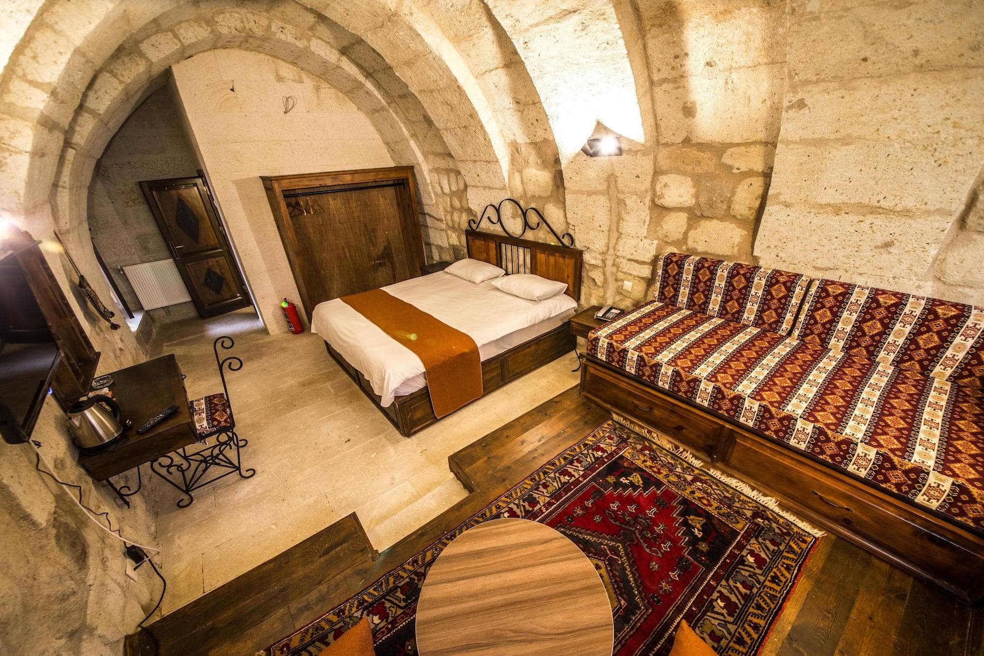 Harkasos Cave Hotel