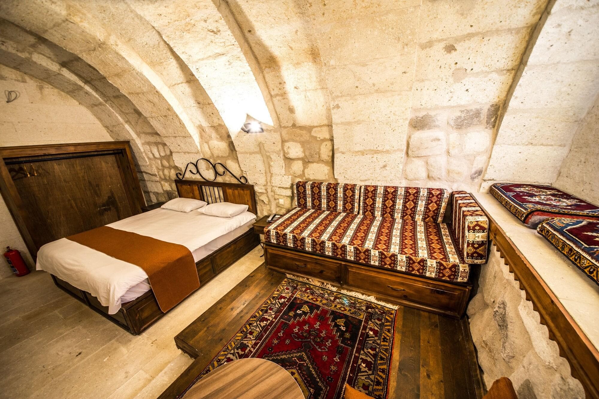 Harkasos Cave Hotel