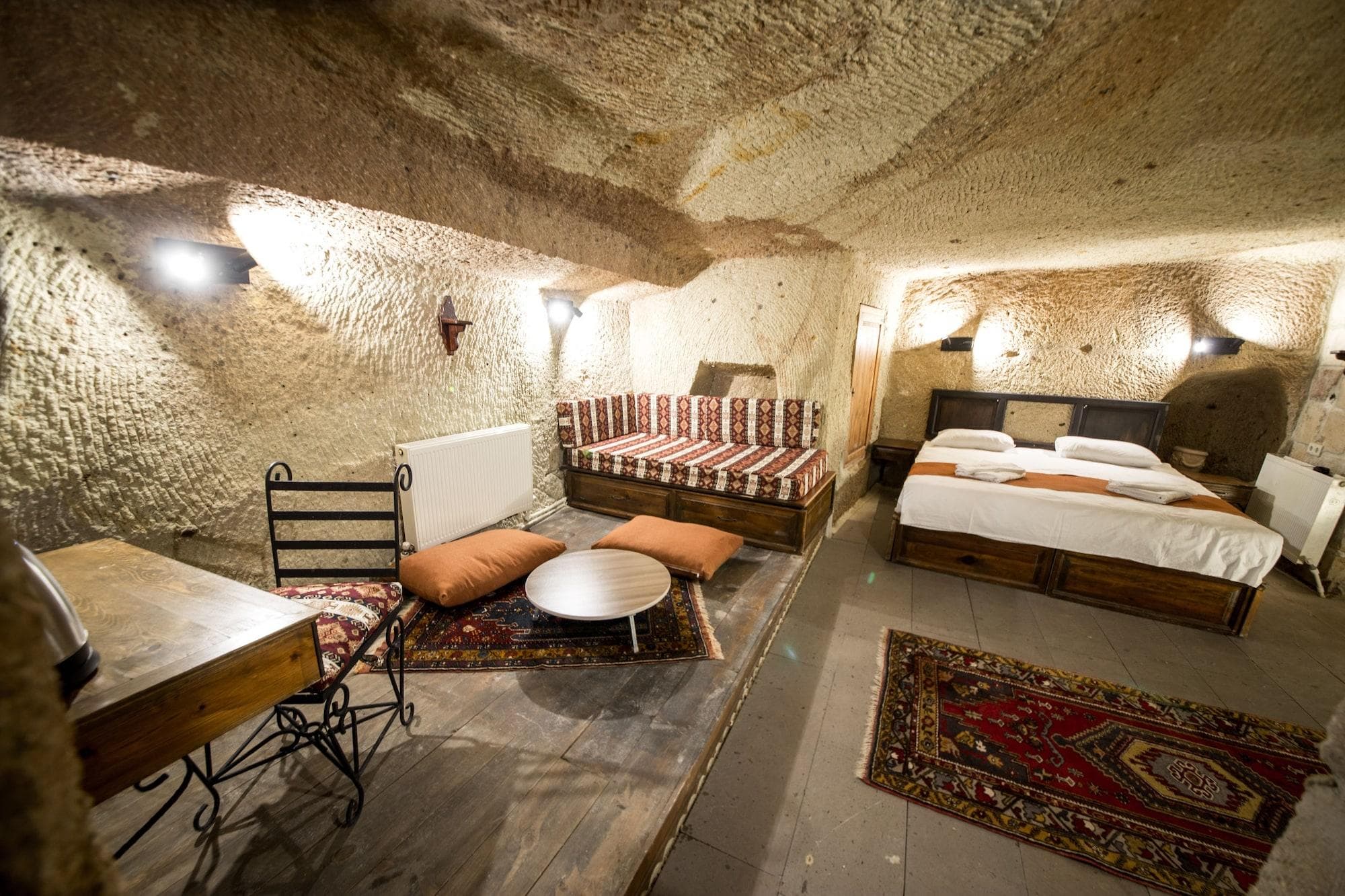 Harkasos Cave Hotel
