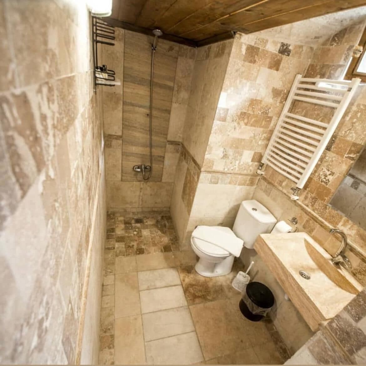 Harkasos Cave Hotel