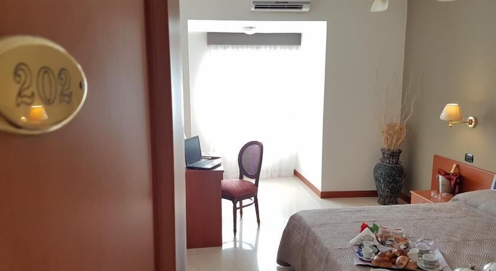Hotel Joy