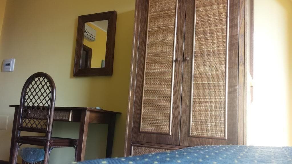 Bed And Breakfast Coral Blue
