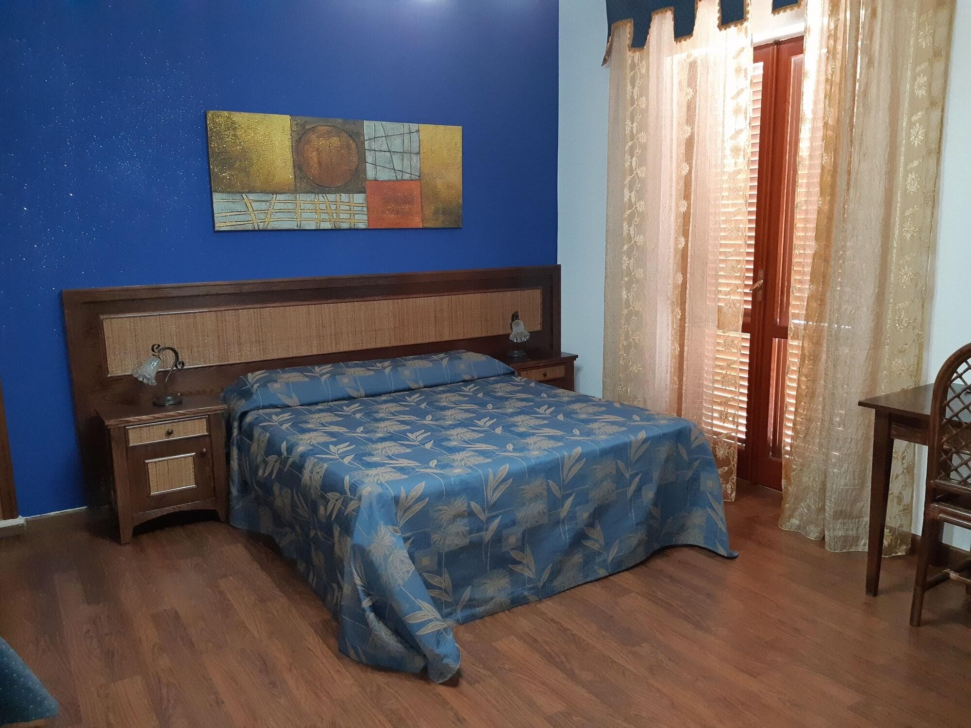 Bed And Breakfast Coral Blue