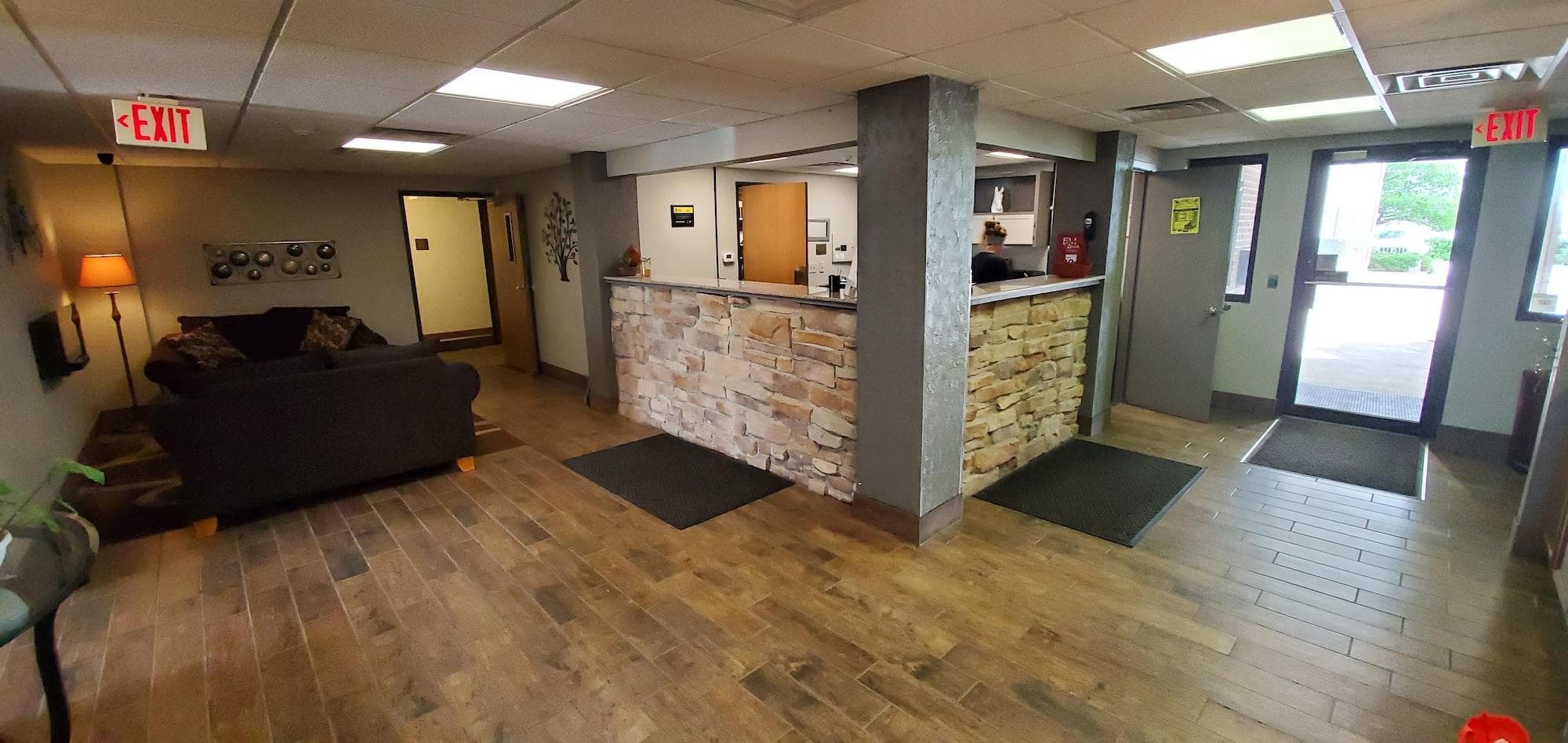 Cottonwood Inn And Conference Center