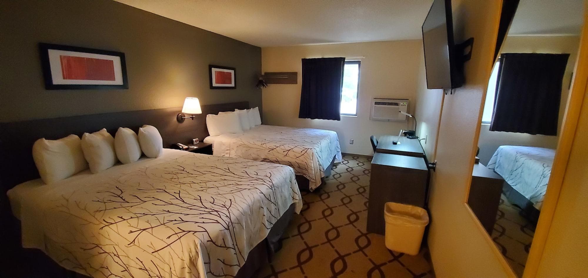 Cottonwood Inn And Conference Center