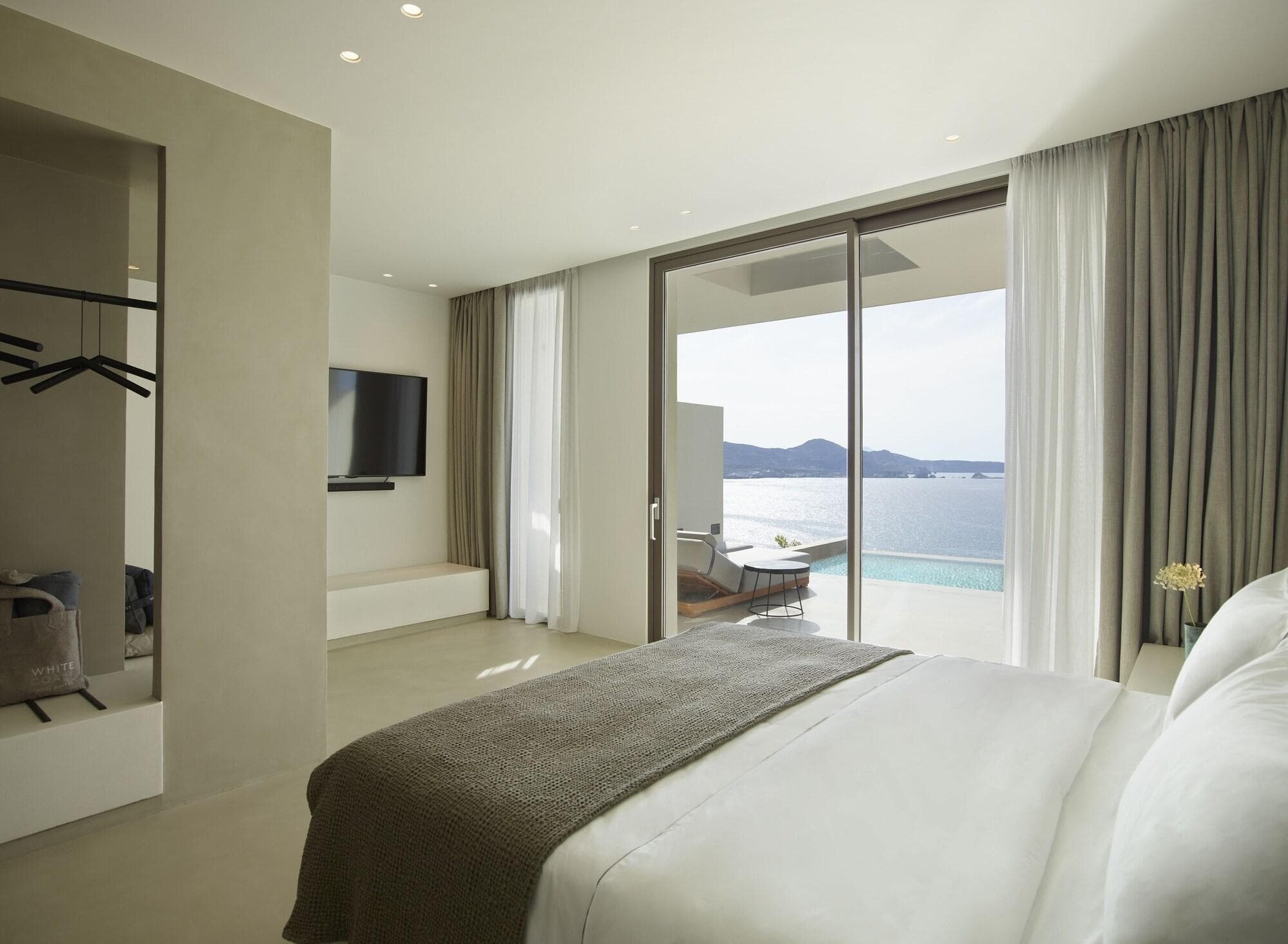 White Coast Pool Suites Small Luxury Hotels