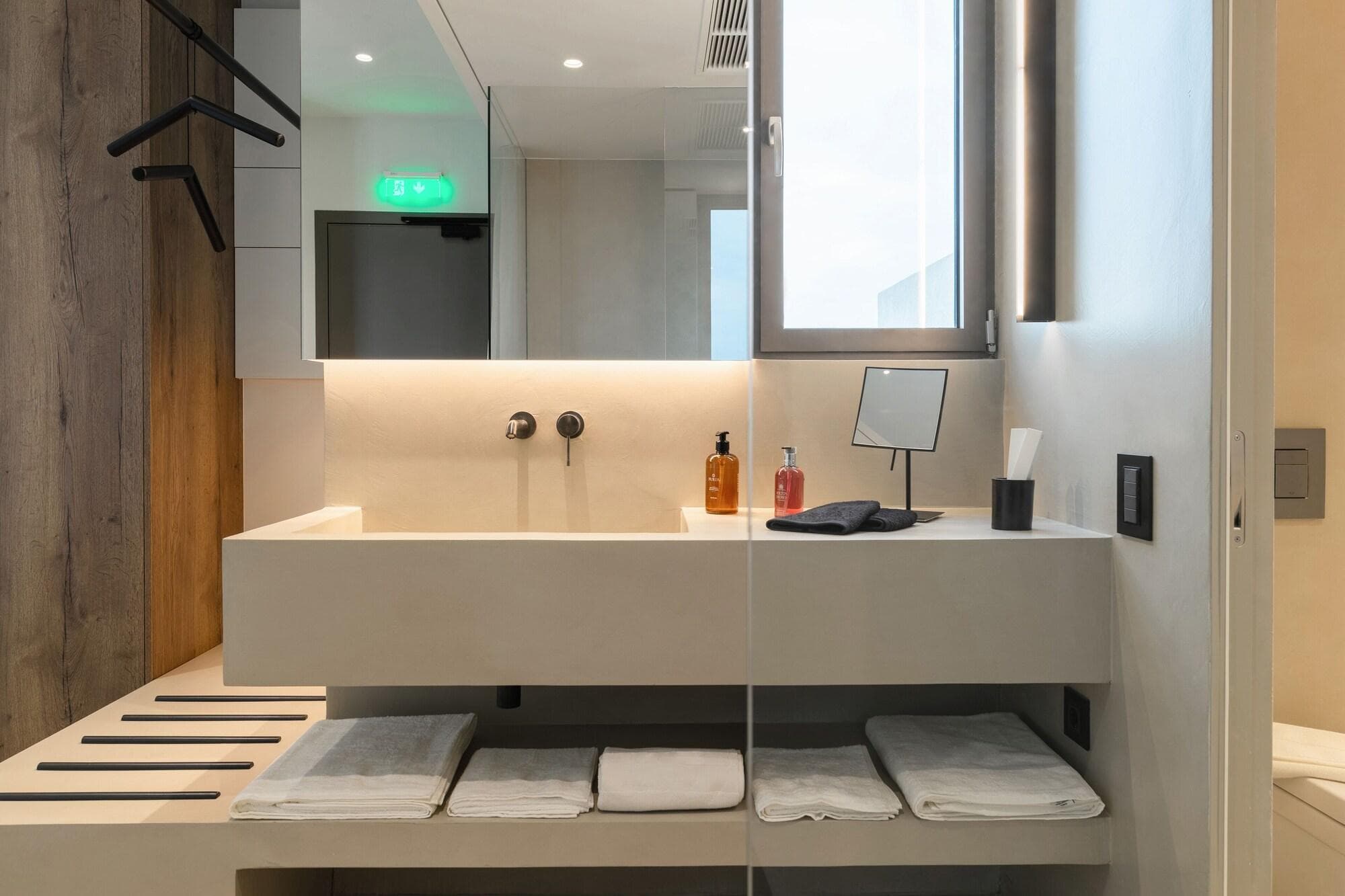 White Coast Pool Suites Small Luxury Hotels