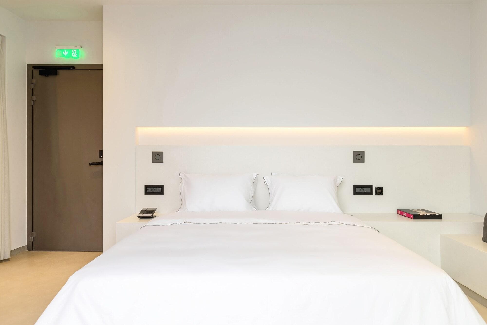 White Coast Pool Suites Small Luxury Hotels