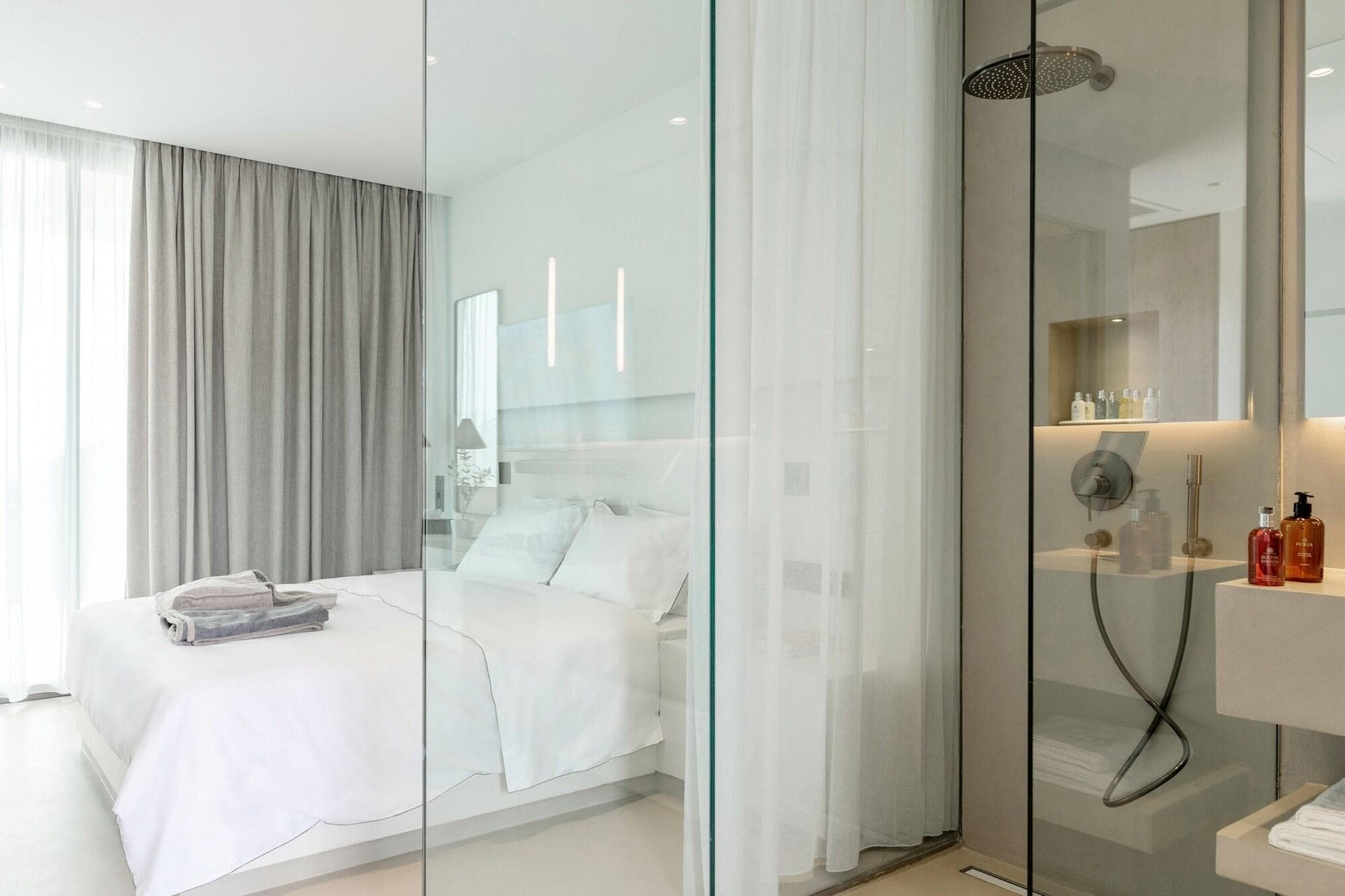 White Coast Pool Suites Small Luxury Hotels