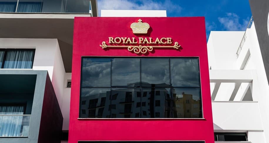 Royal Palace Hotel