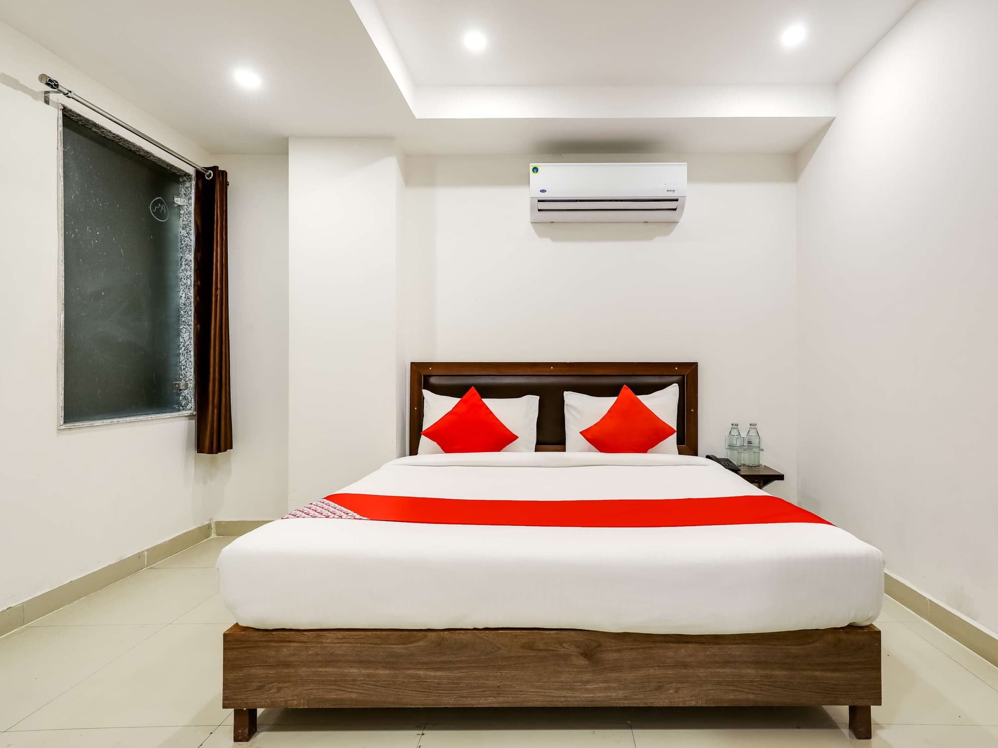 OYO KEY ROOMS TILAK NAGAR