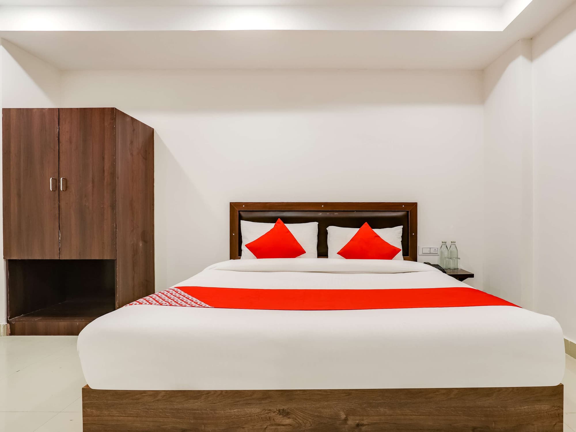 OYO KEY ROOMS TILAK NAGAR