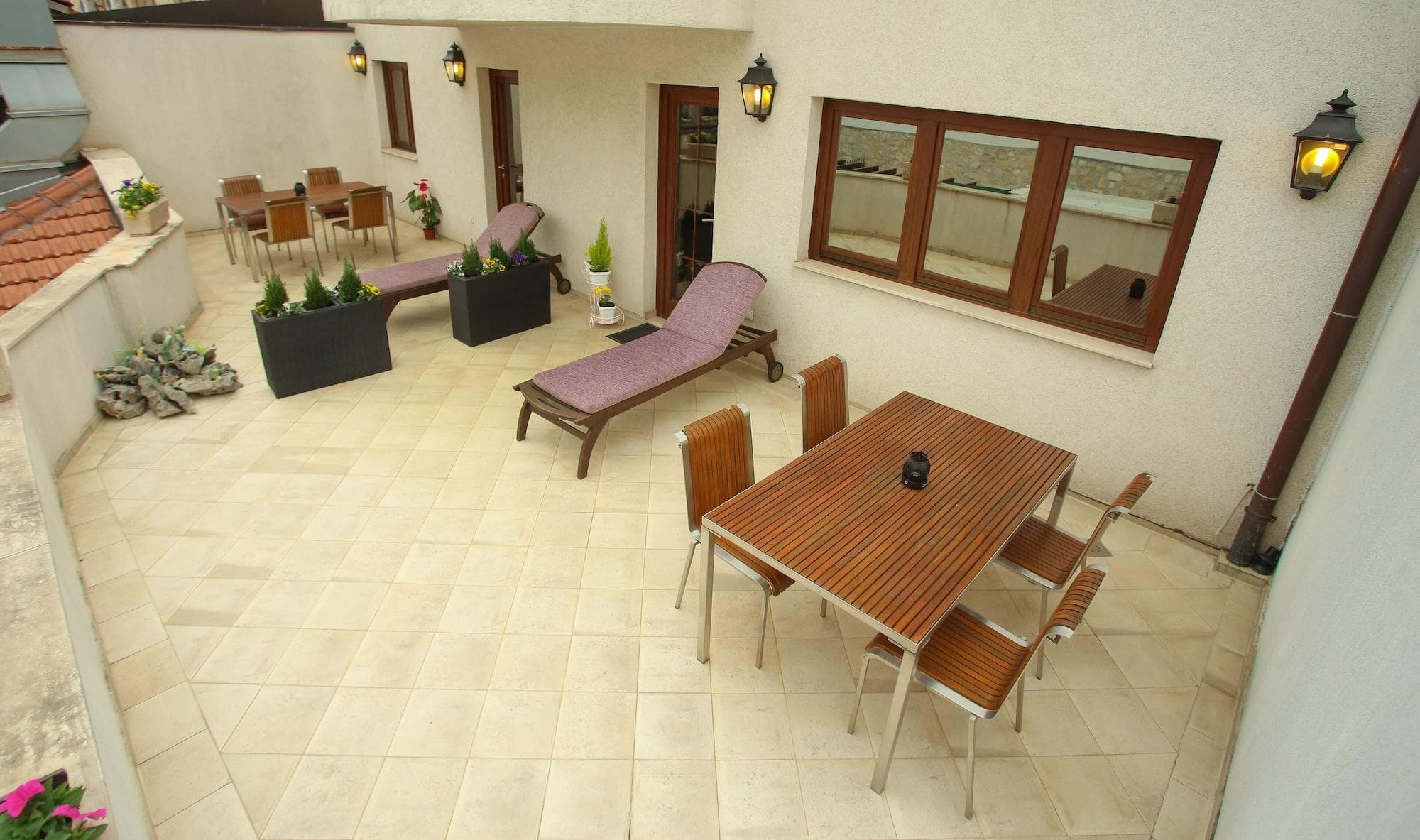 Hotel Emen