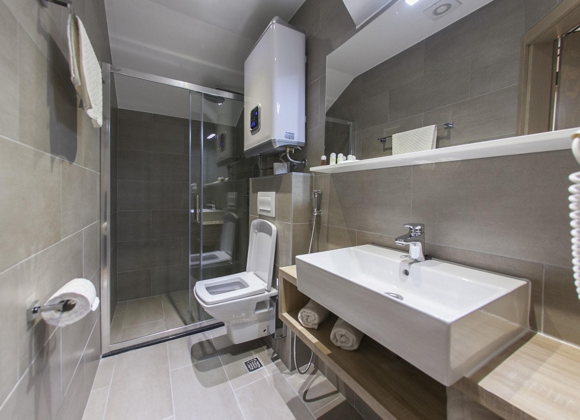 Hotel Emen