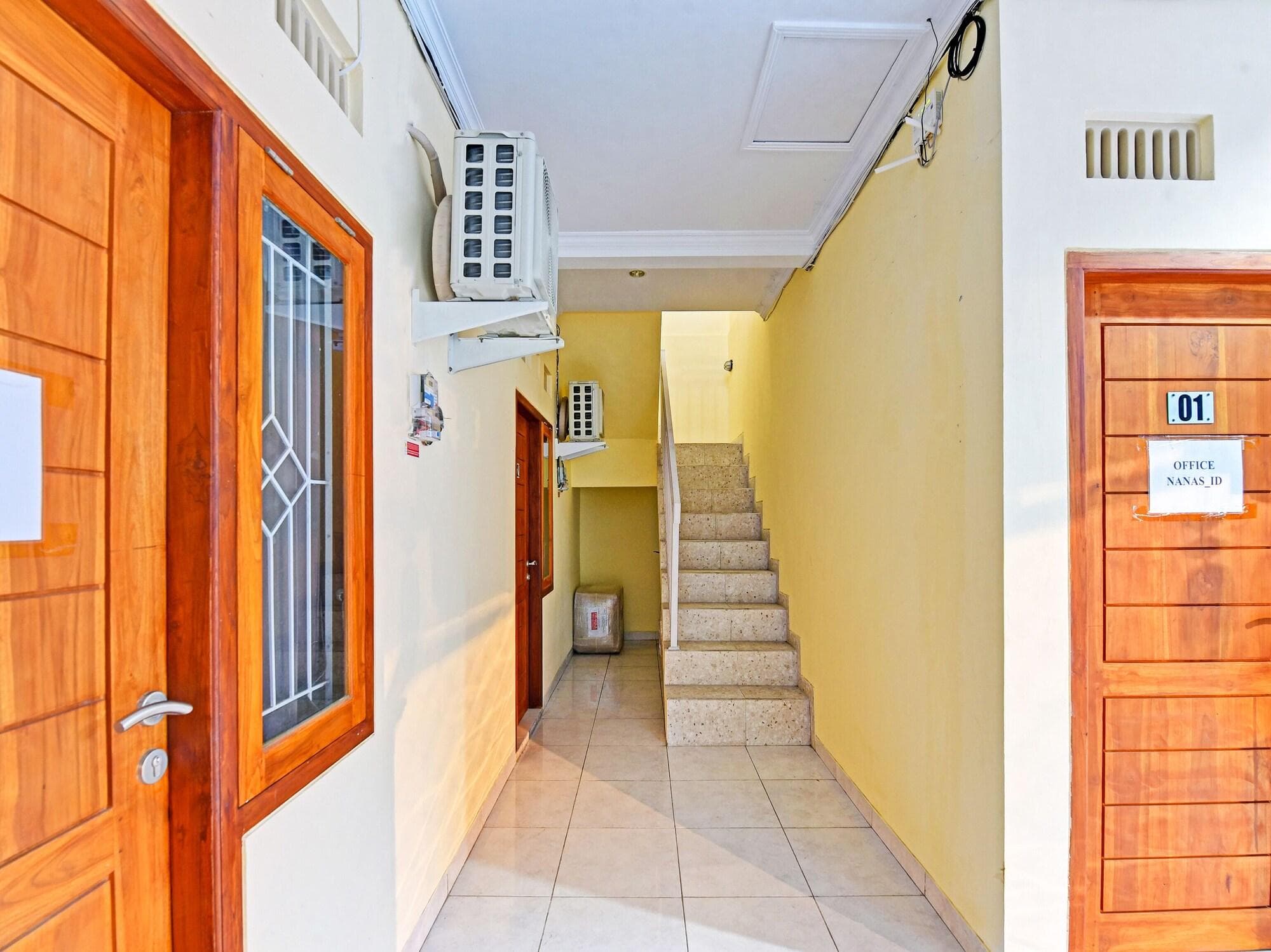 OYO 90823 Casa Jupiter Shine