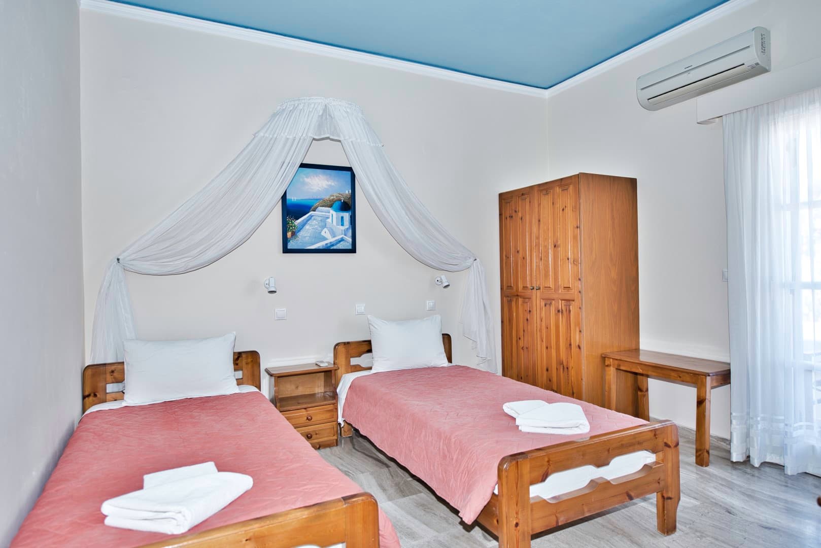 Villa Nikos Karamolegos