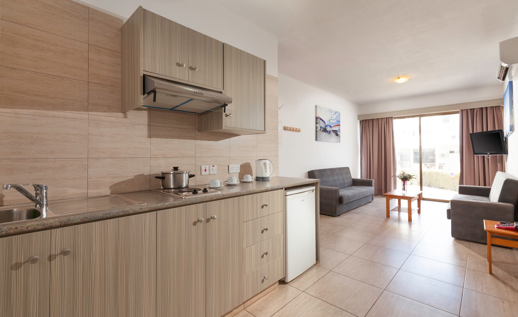 Penelope Beach Hotel Apts