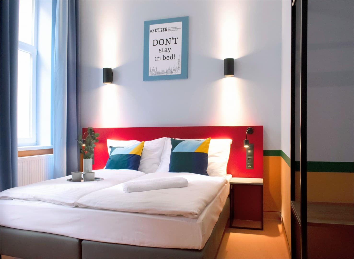 Maverick Athenaeum, Room