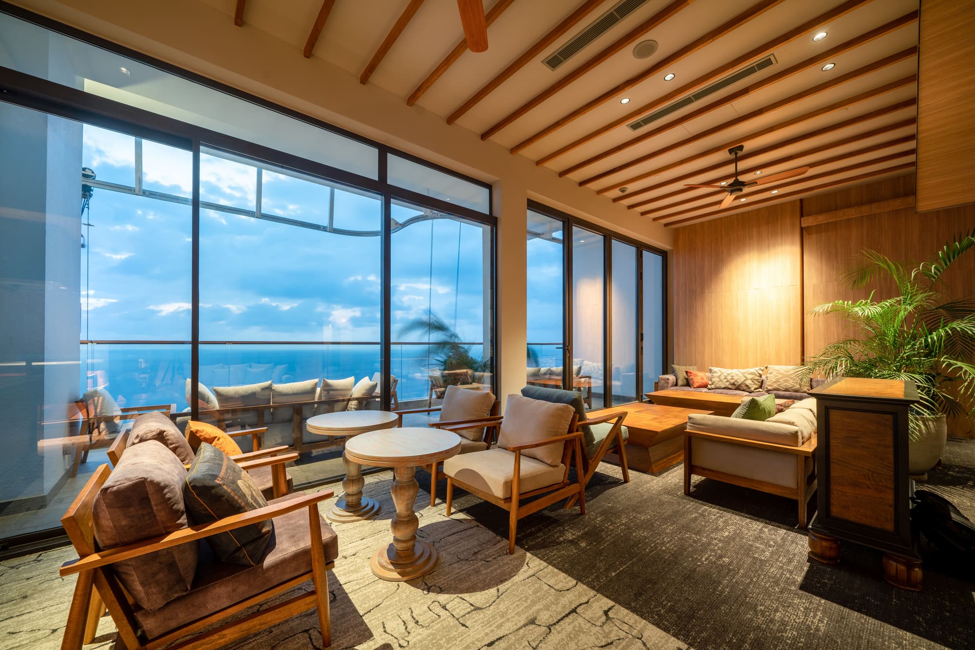 Granbell Hotel Colombo, Restaurant