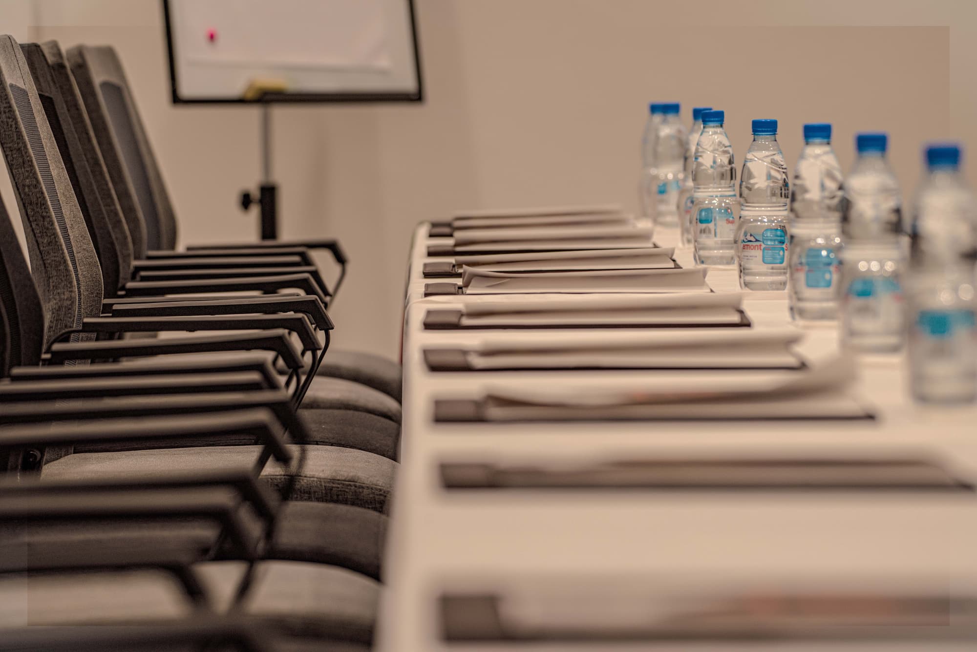 Krystal Palace Douala, Conferences