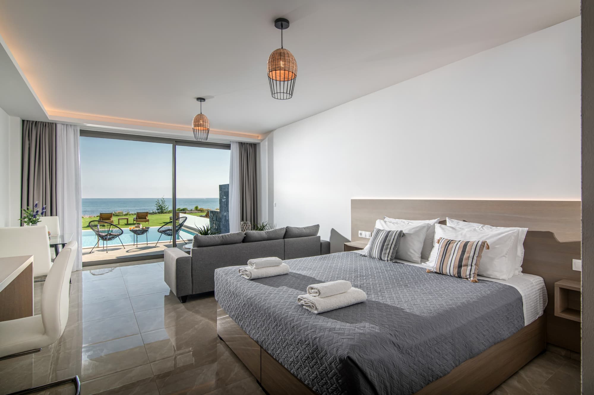 Ebenus Suites "by Checkin"