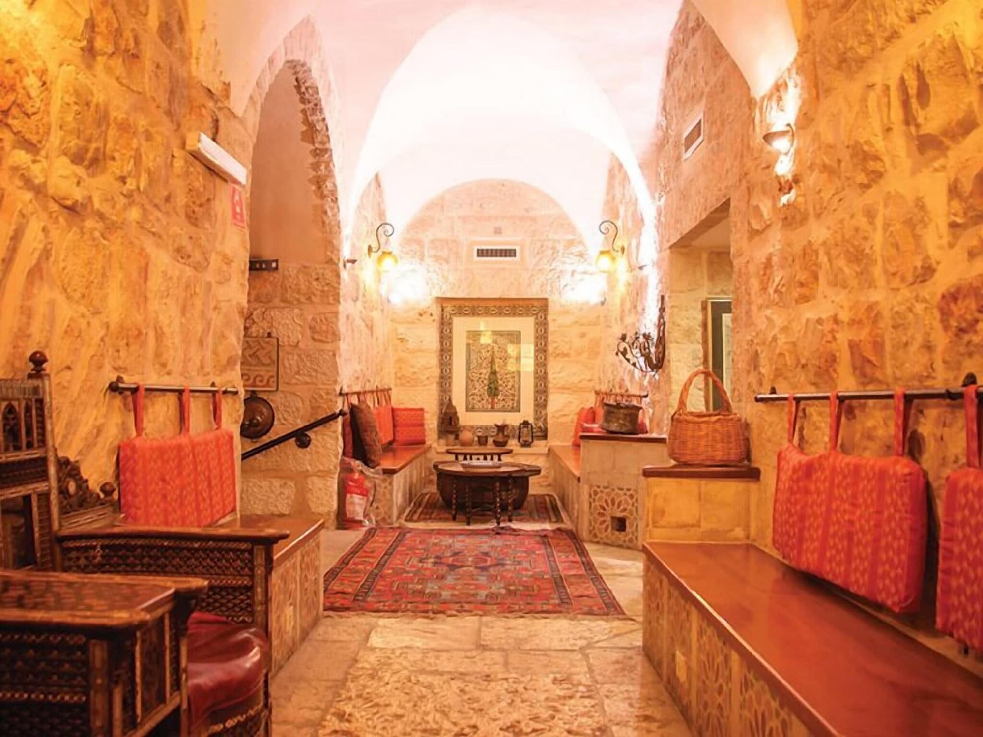 Gloria Hotel