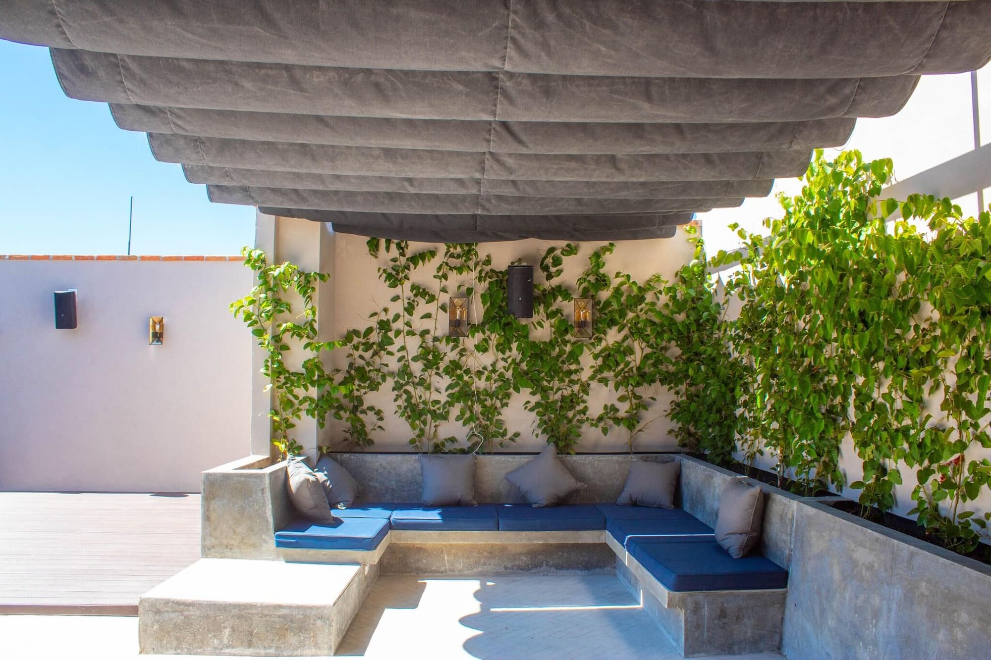 Mikaella Hotel