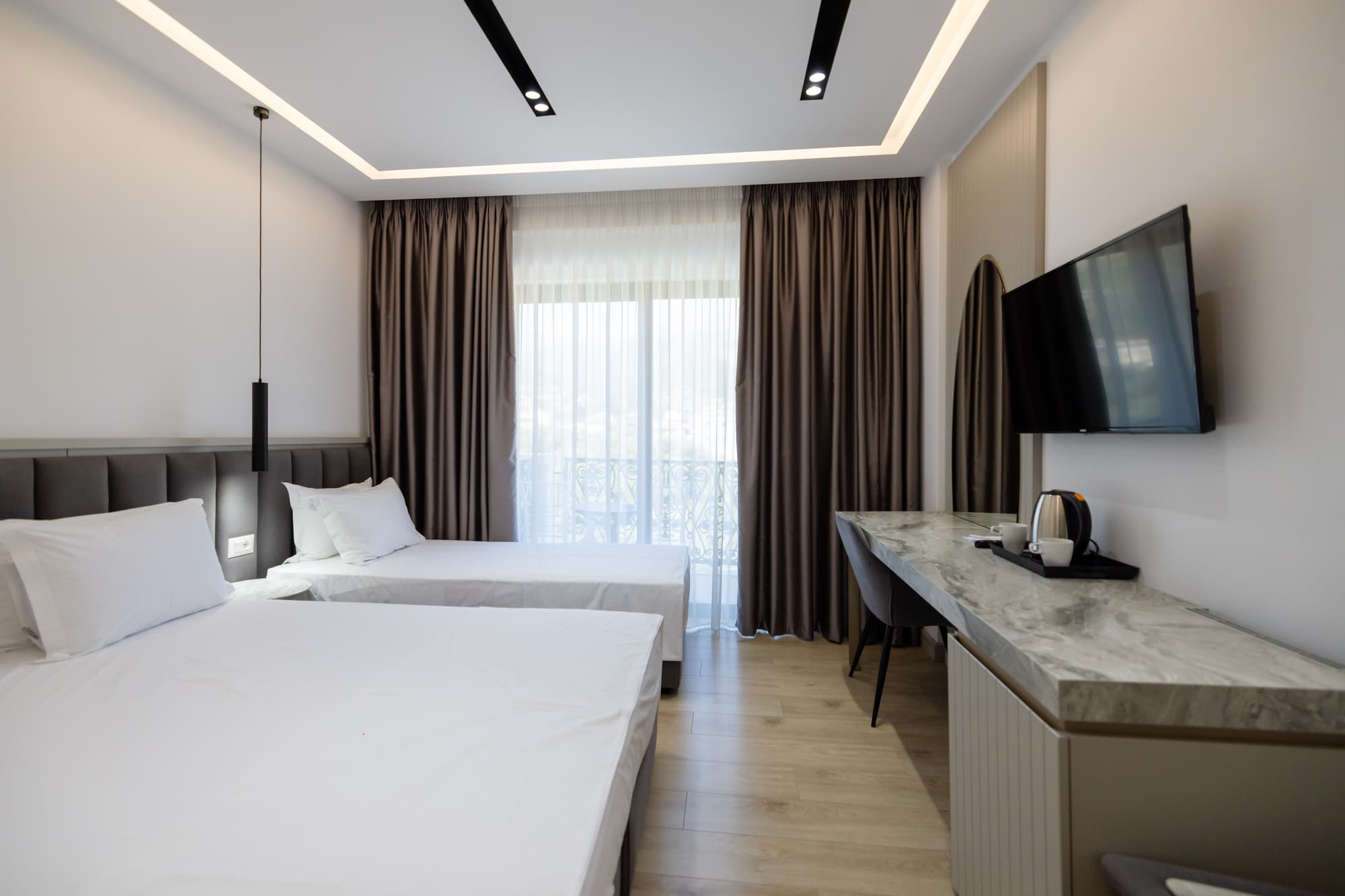 Chimaera Hotel