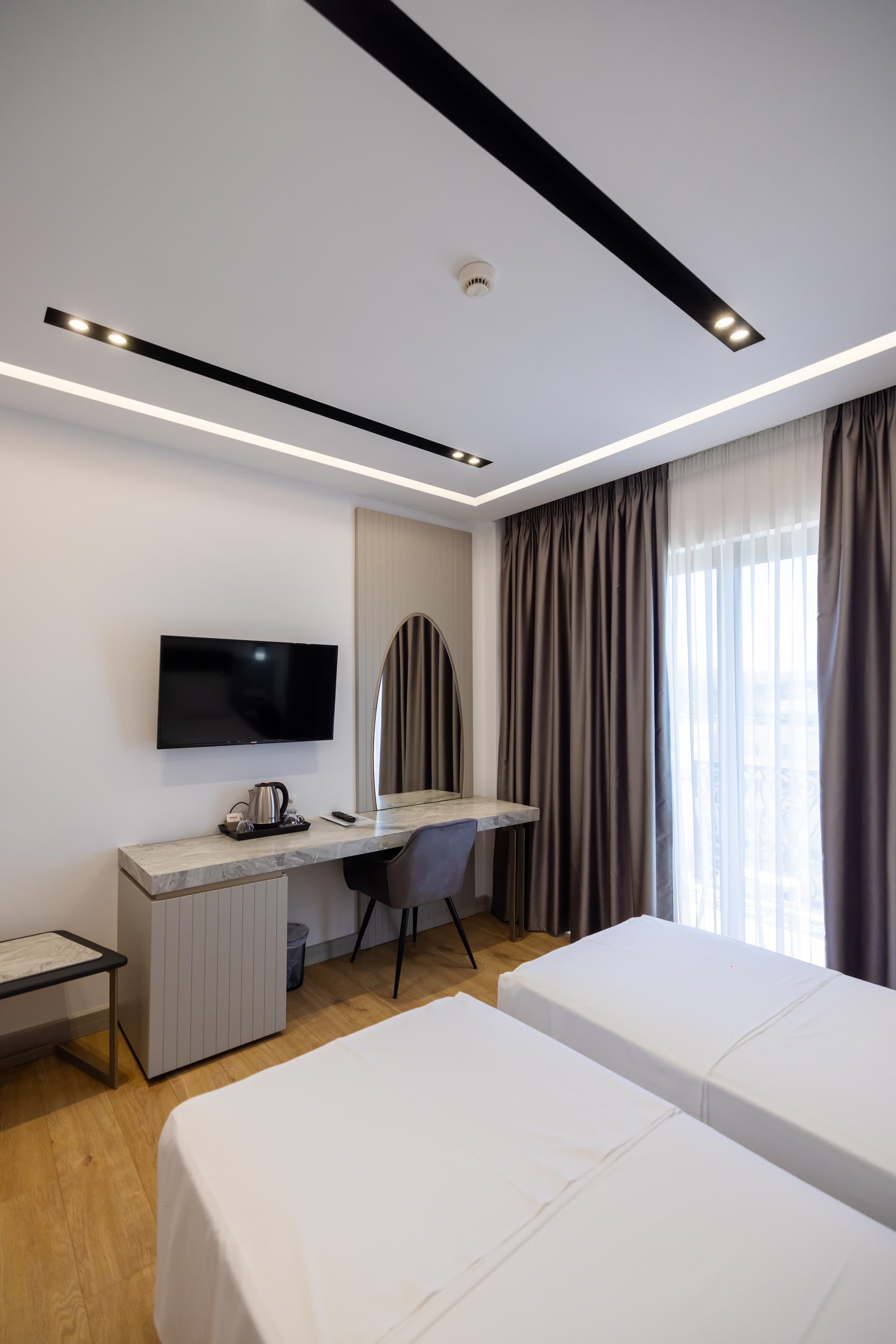 Chimaera Hotel