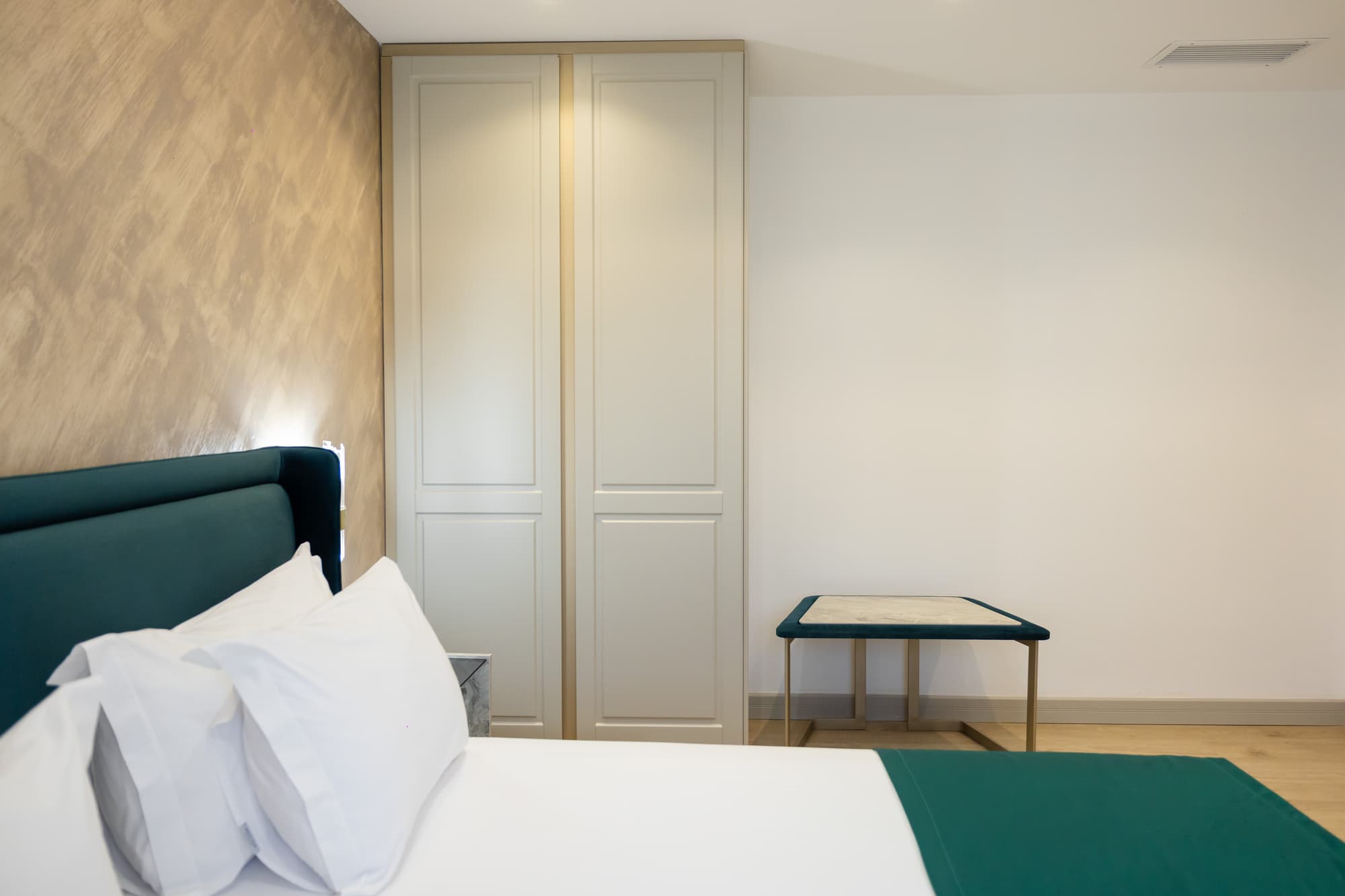 Chimaera Hotel