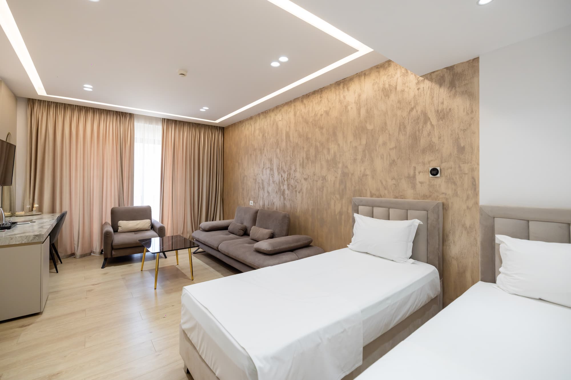 Chimaera Hotel